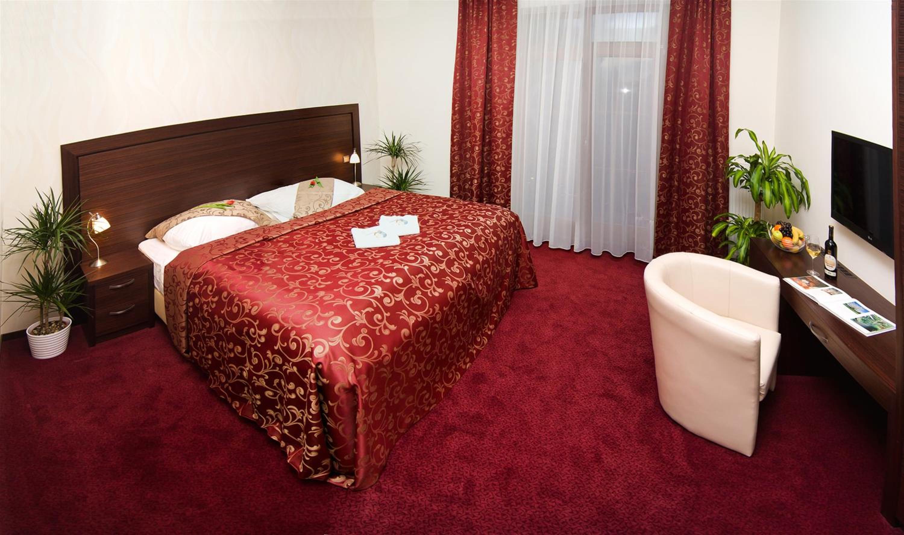 Superior Double Room with Balcony
