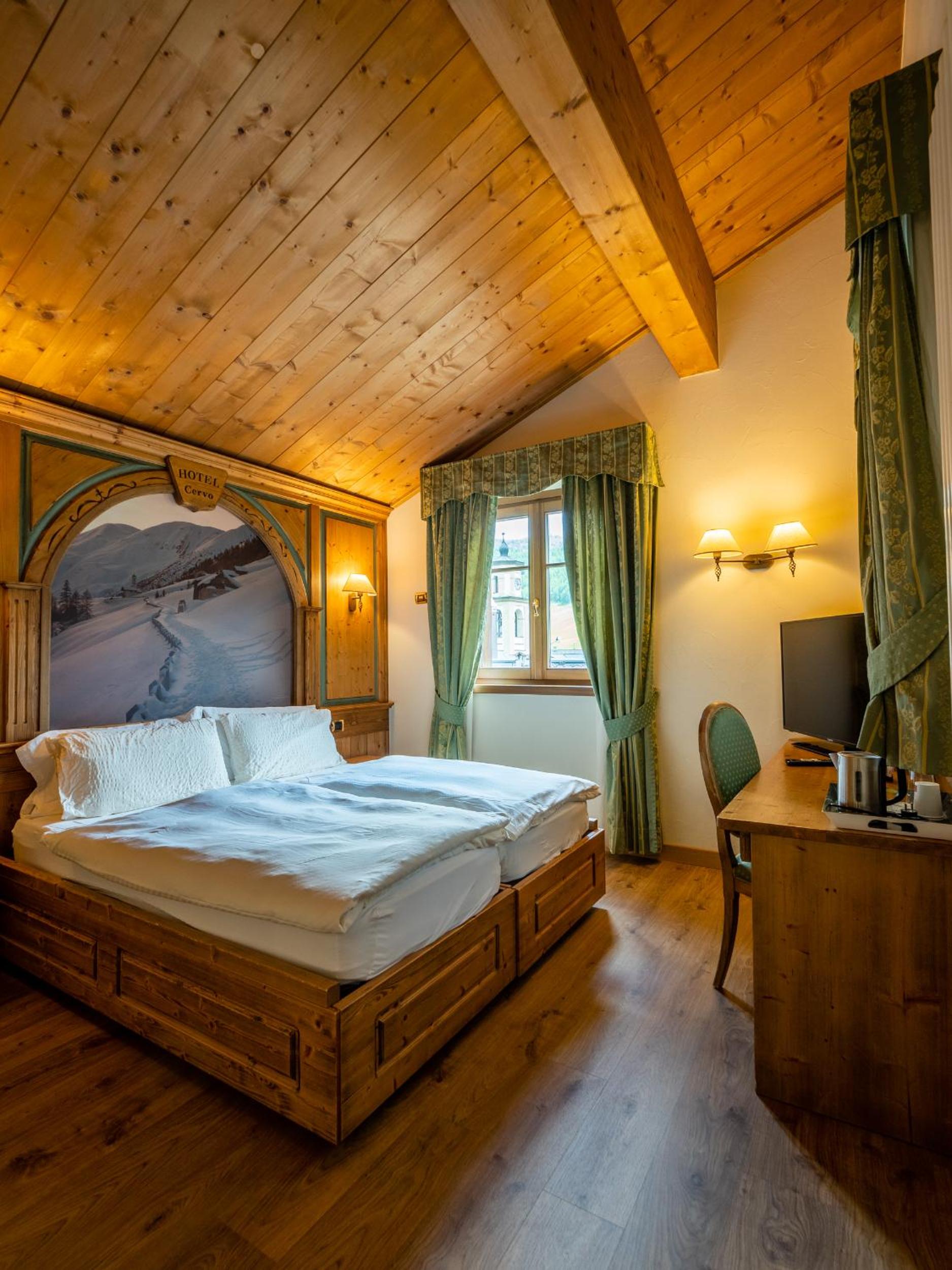 Standard Double or Twin Room - Photo 2