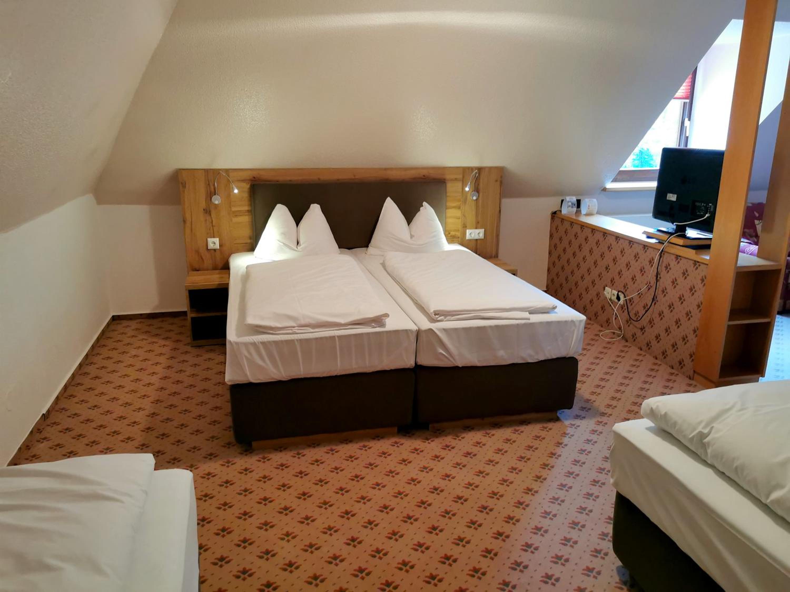 Standard Quadruple Room - Photo 2