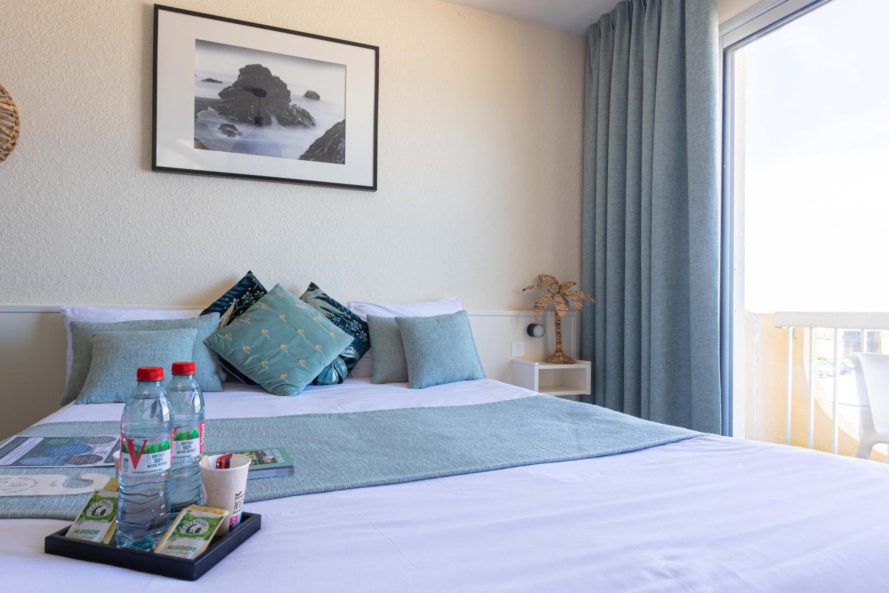 Comfort Double Room with Sea View - Photo 3