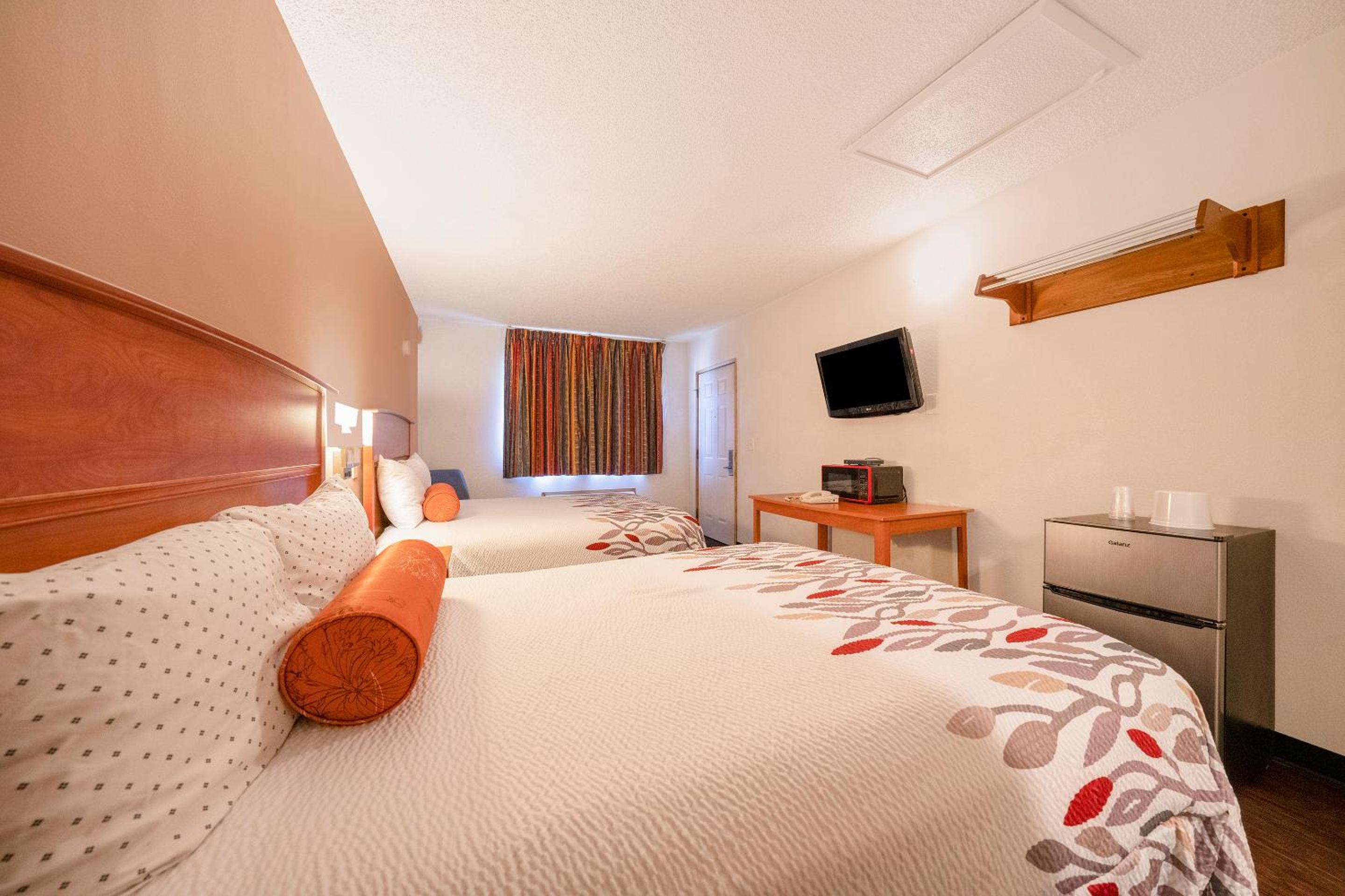 Budget Inn Gladstone By OYO - Portland Clackamas, Photo 7