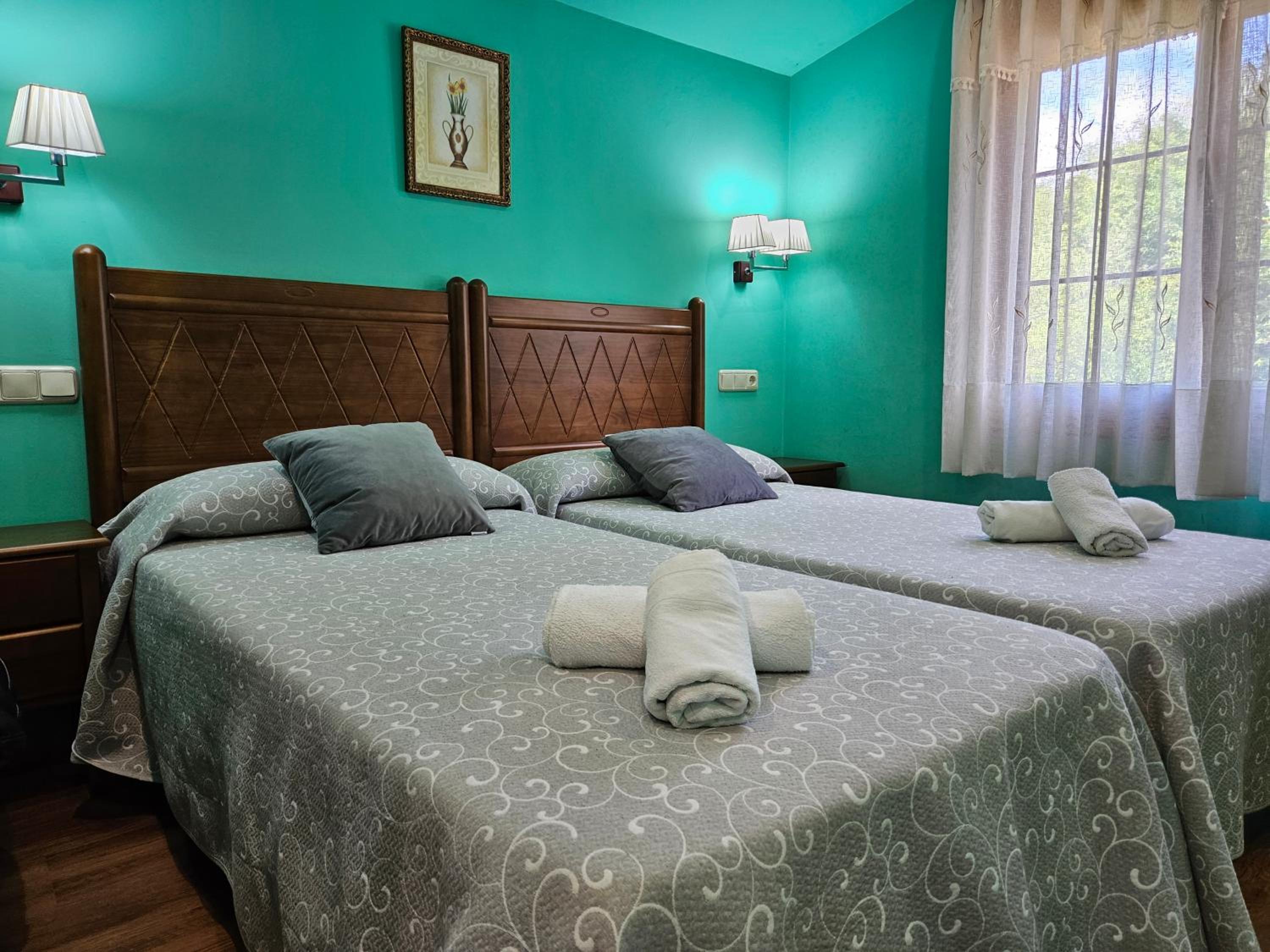 Twin Room - Photo 5
