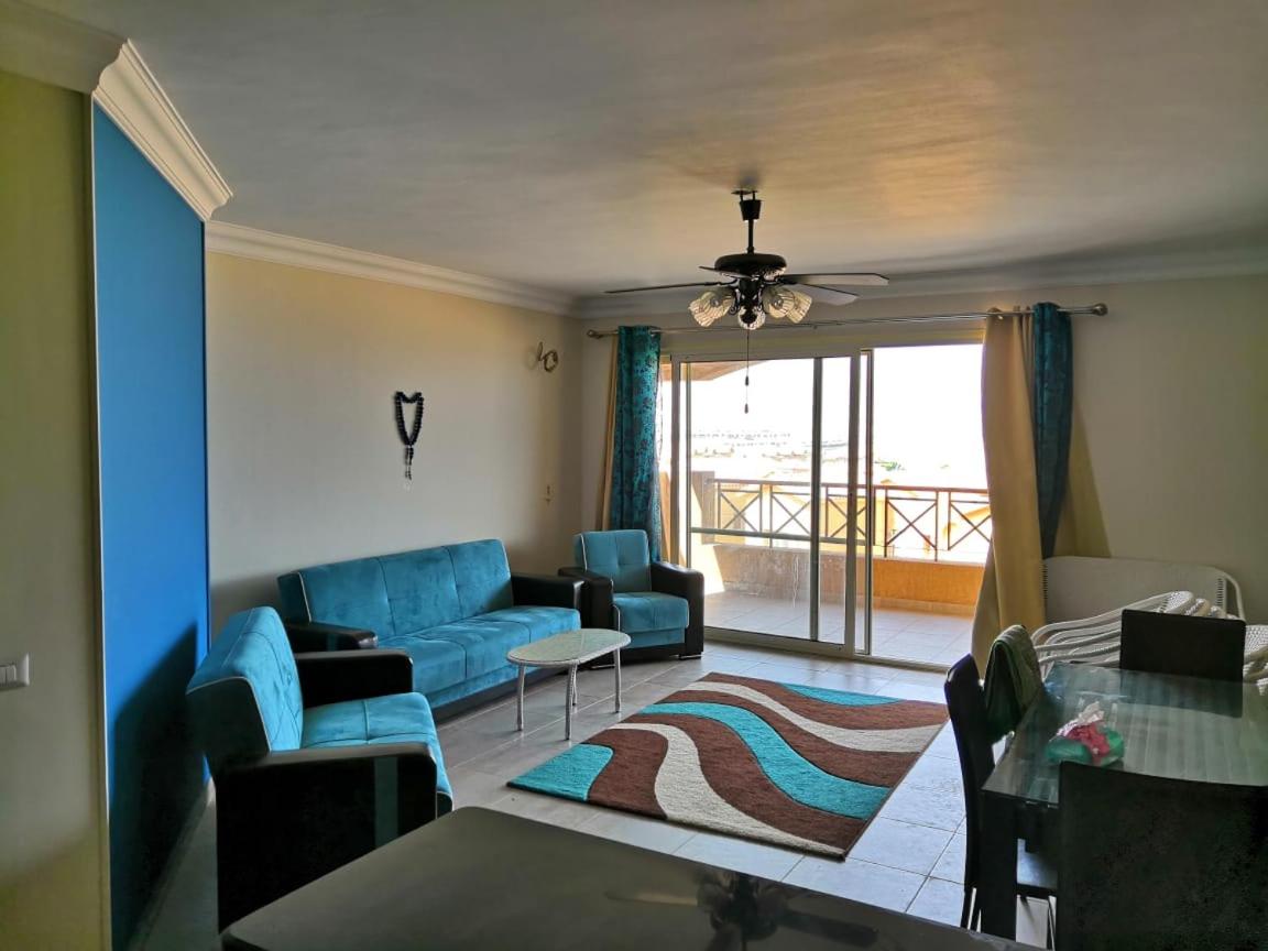 Three-Bedroom Apartment photo 1