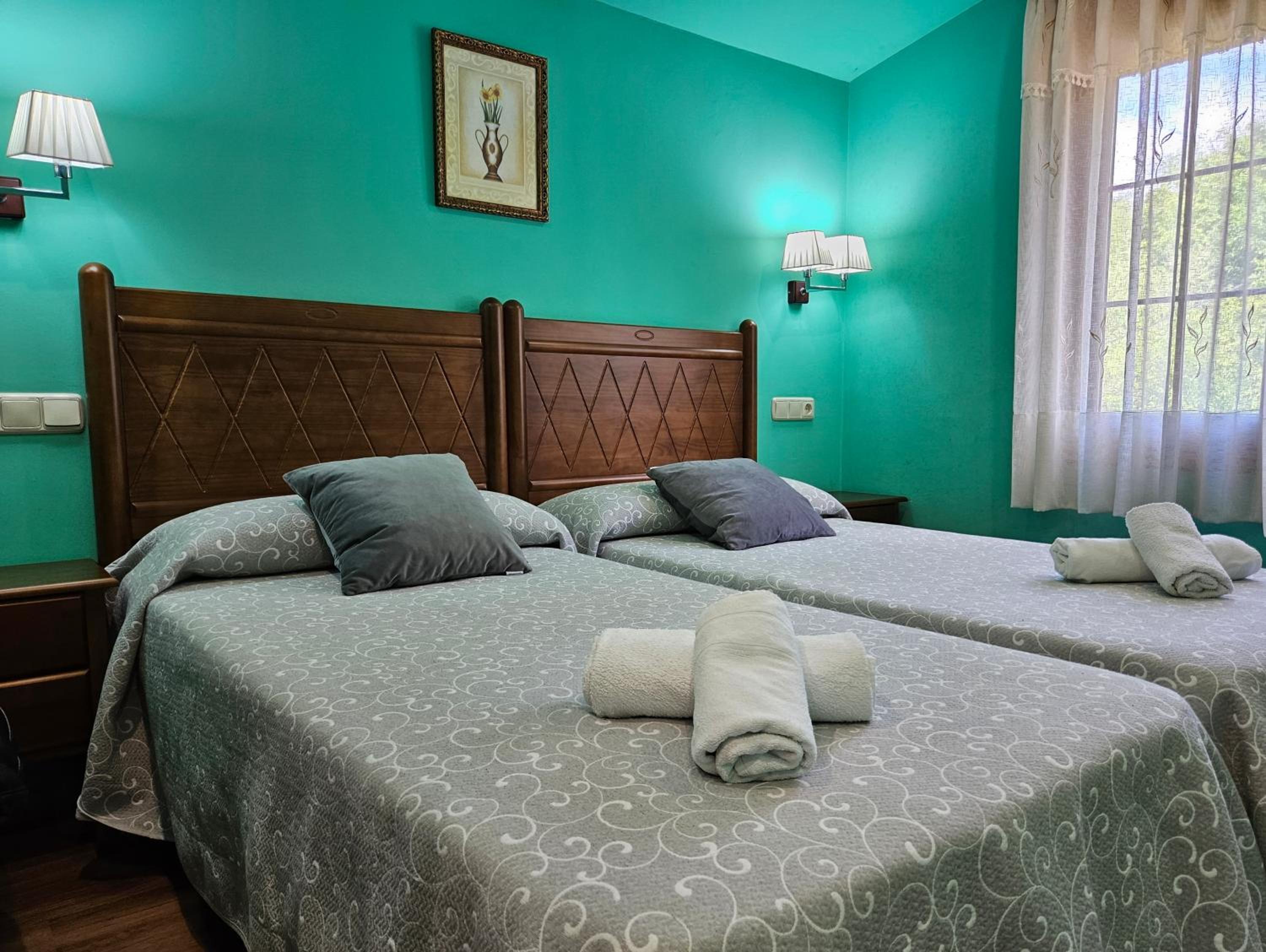 Quadruple Room - Photo 18