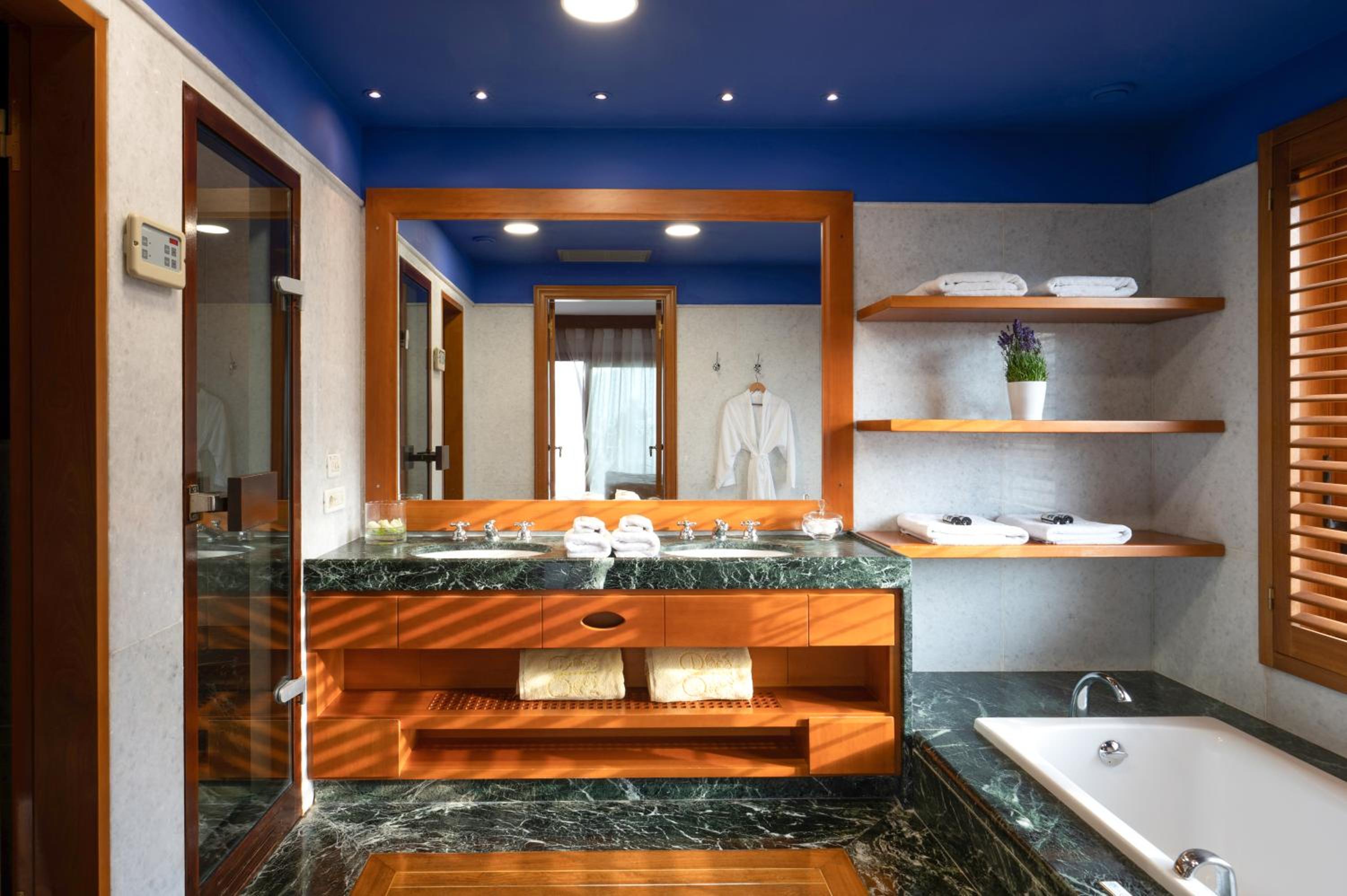 Luxury Hotel / Bungalow Suite Sea View - Photo 6