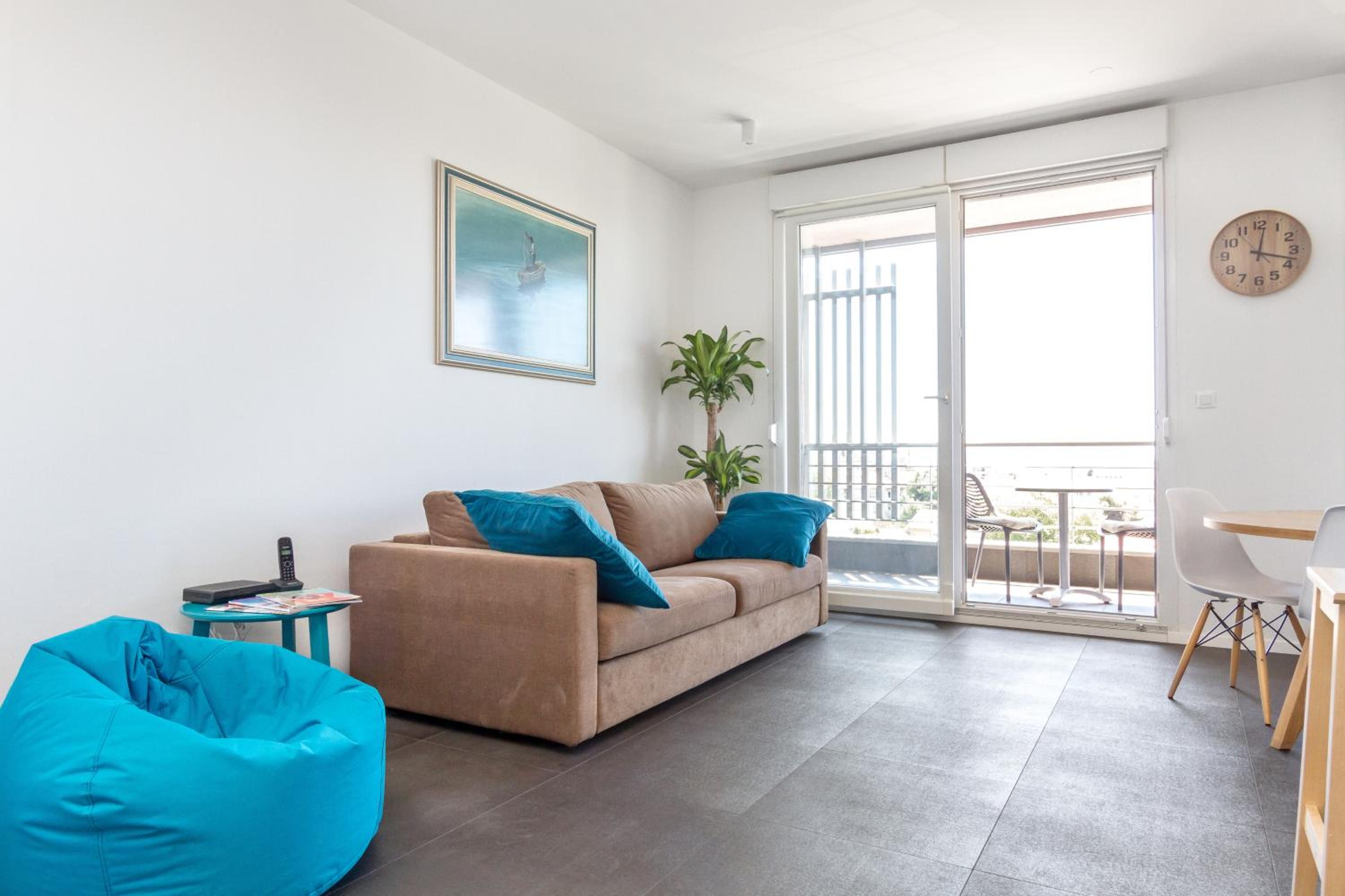 Apartment with Sea View - Photo 24