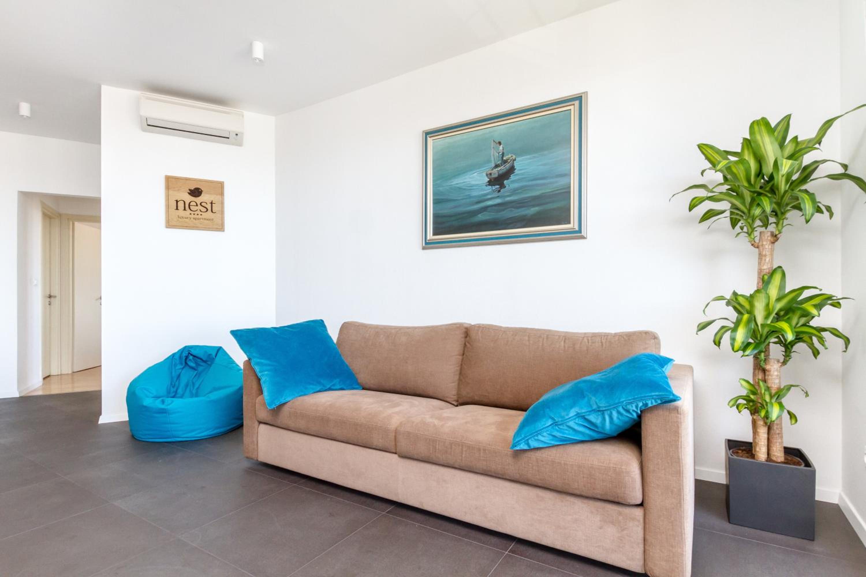 Apartment with Sea View - Photo 26