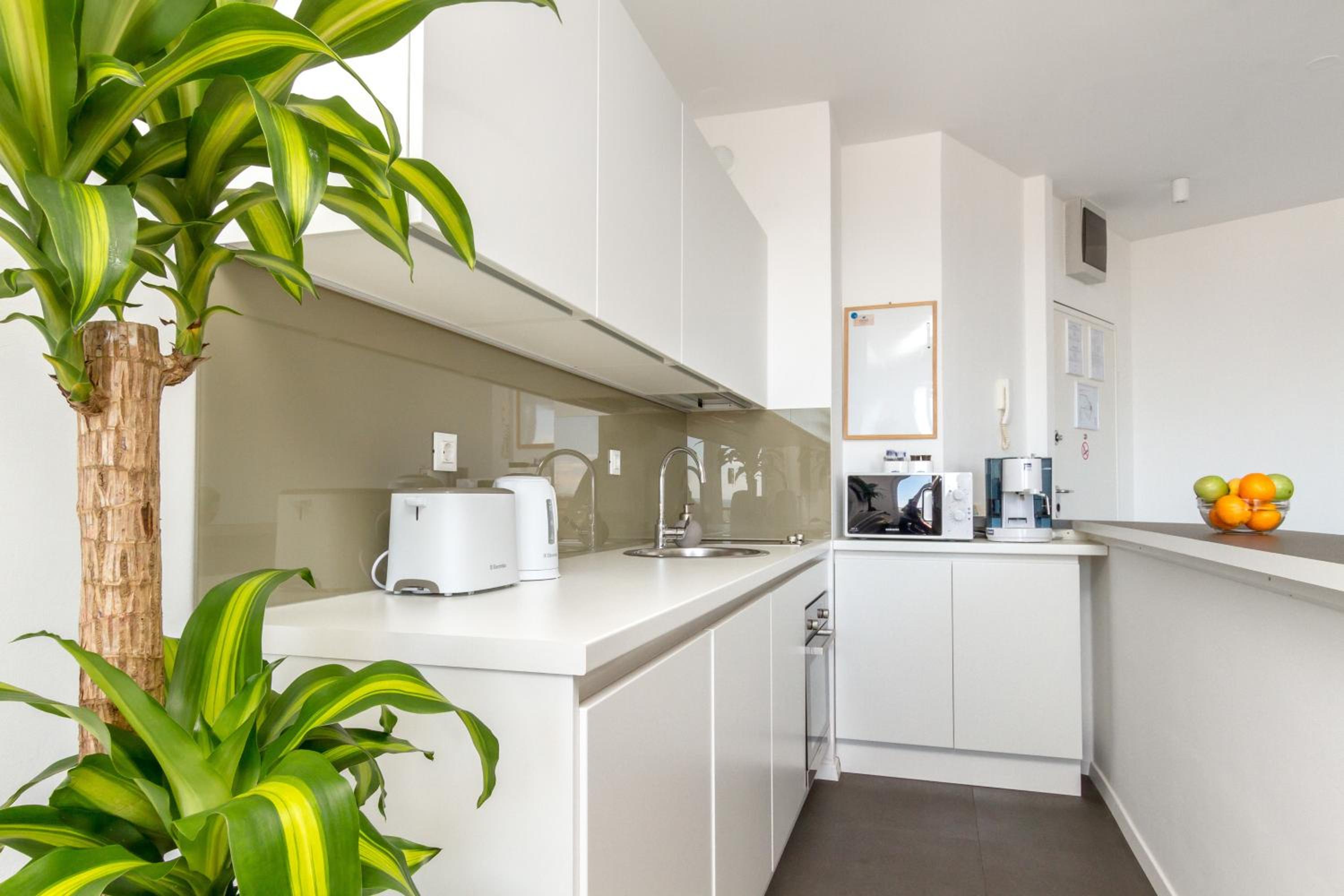 Apartment with Sea View - Photo 15