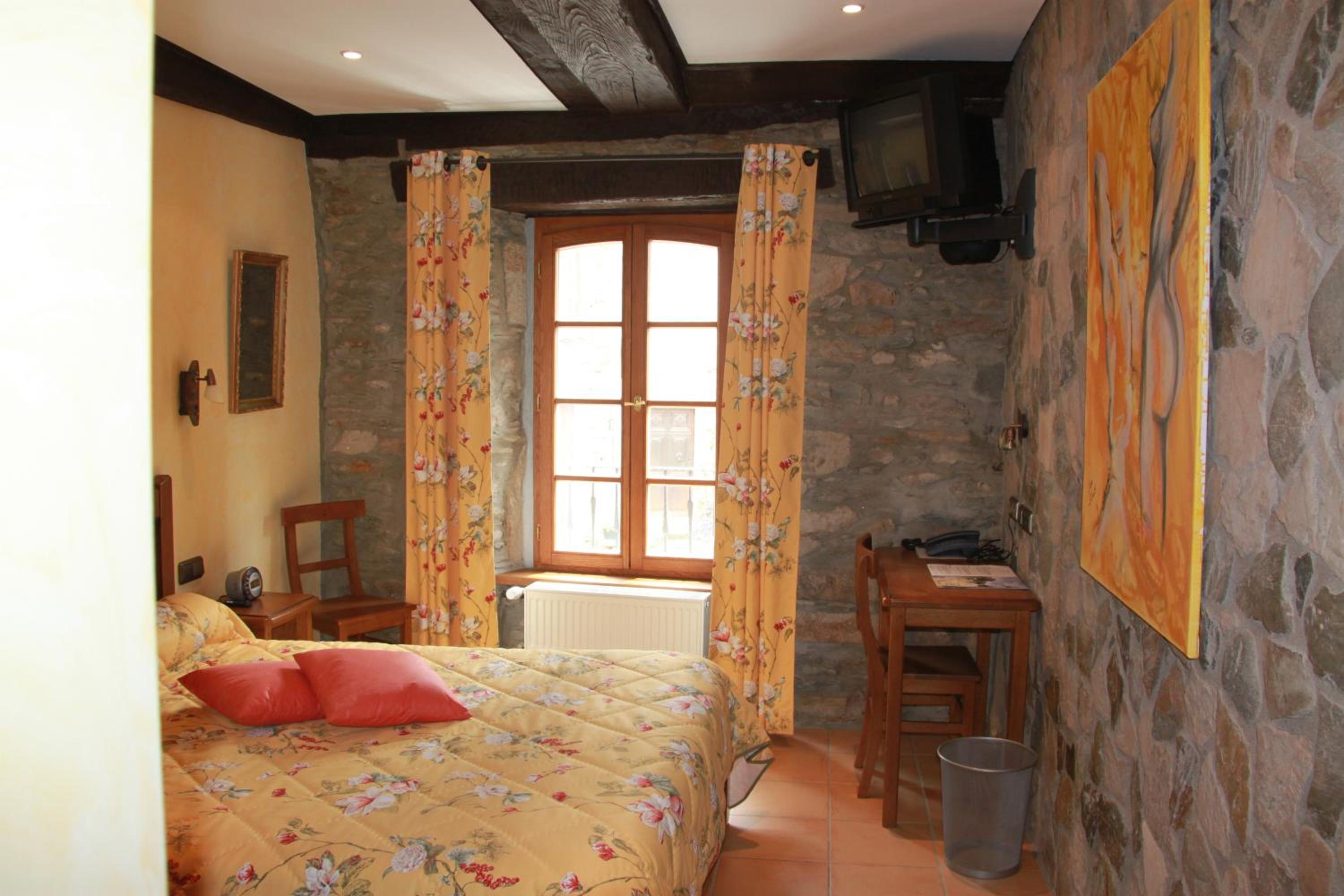 Standard Double Room photo 2