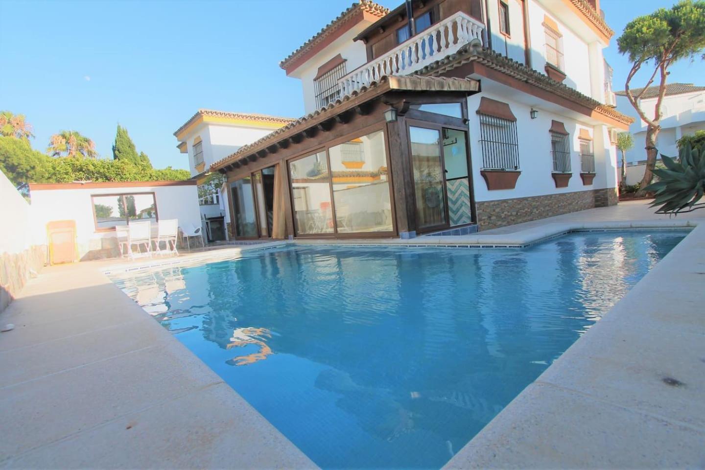 Villa photo 2