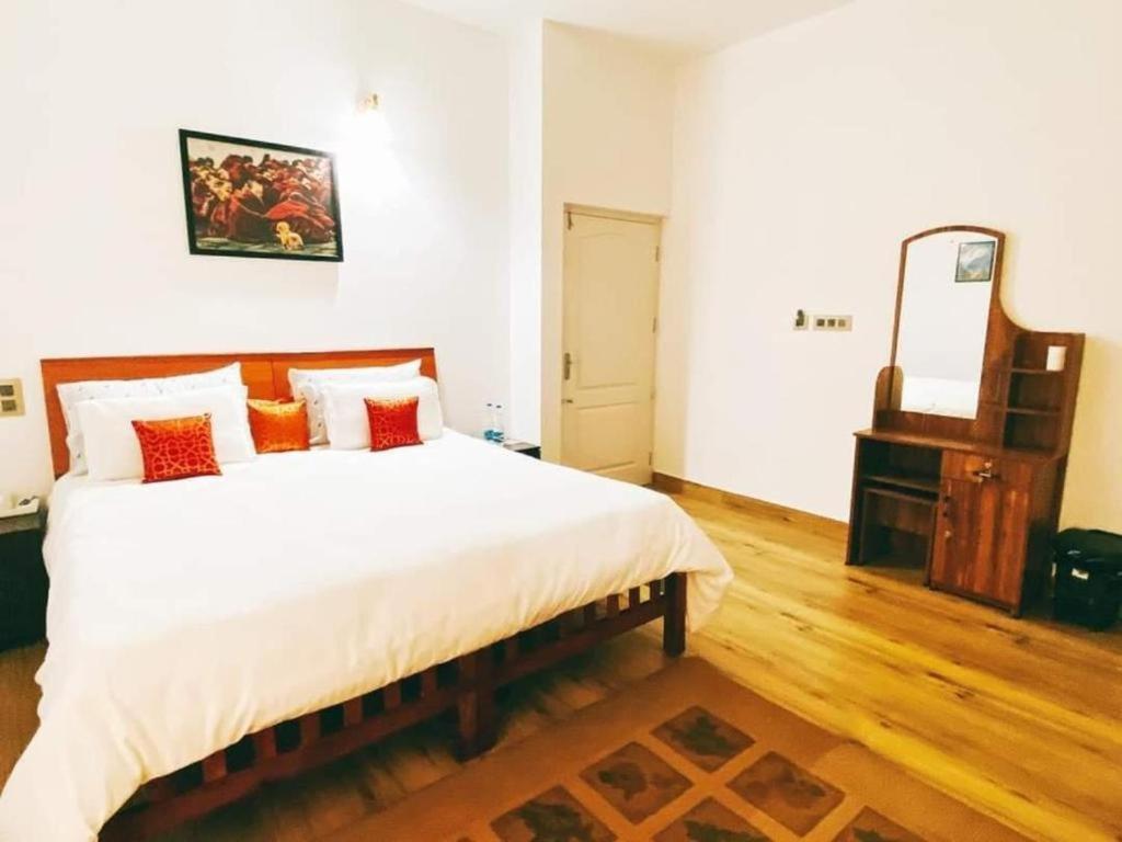 Deluxe Double Room with Balcony