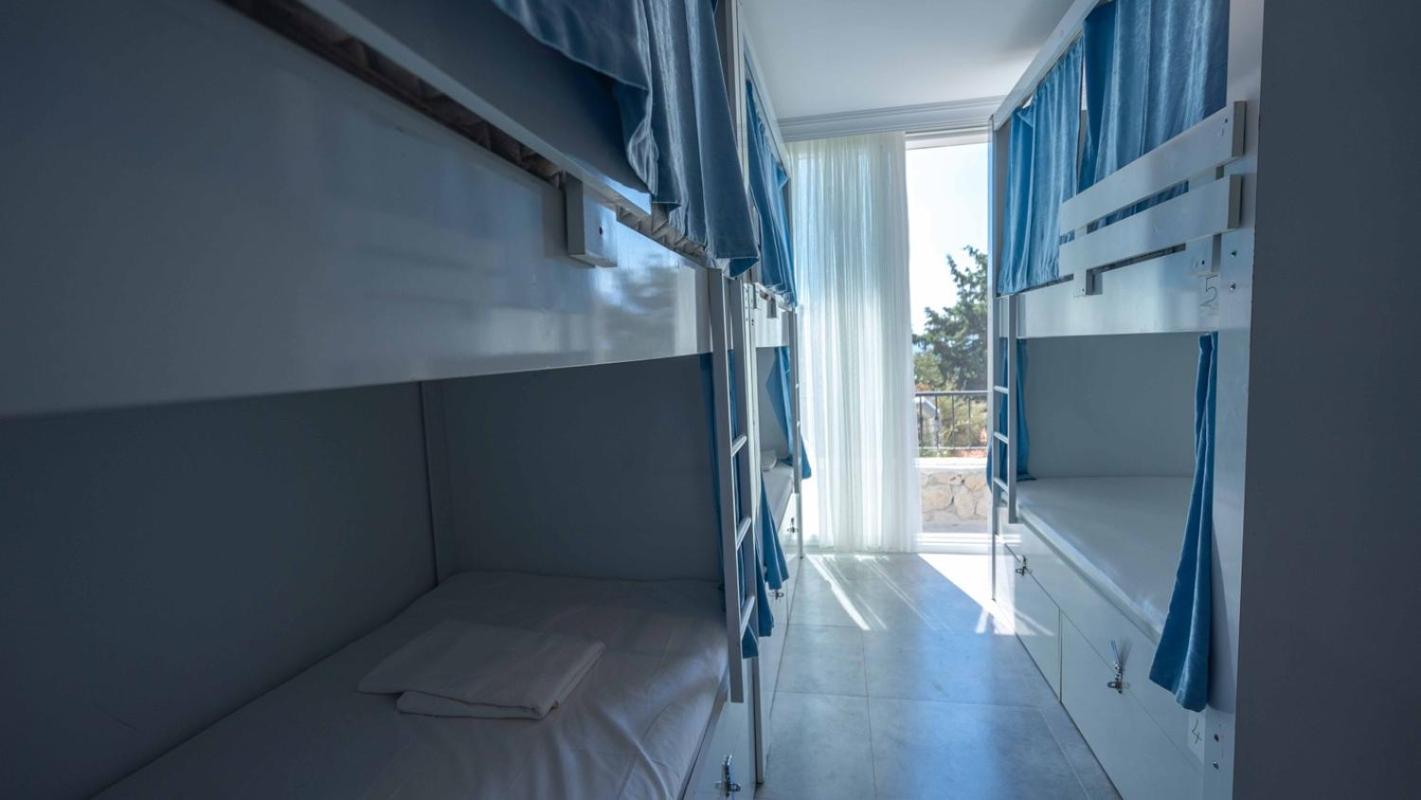 Dormitorio Misto con 6 Posti Letto