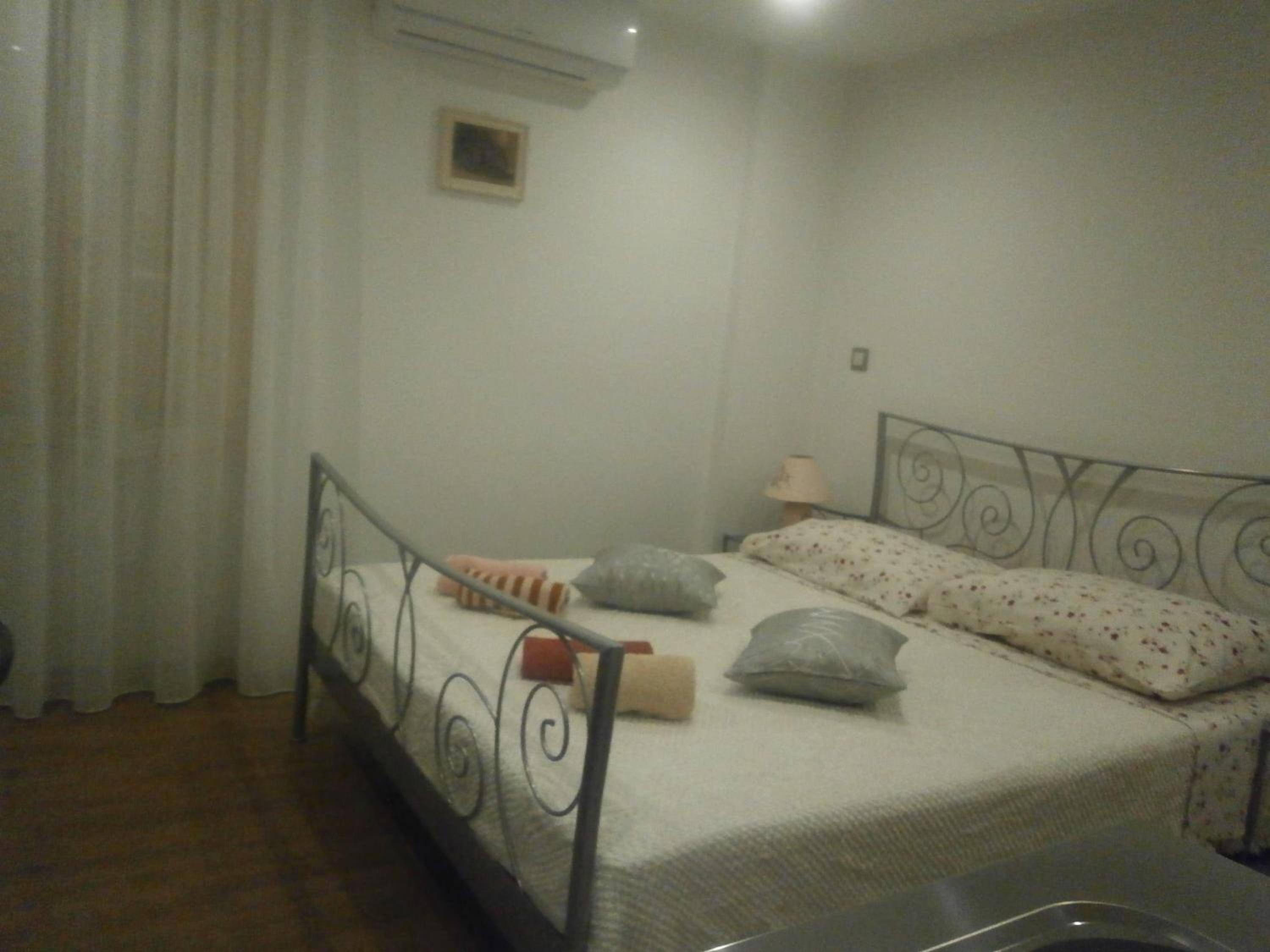 Apartment with Shower