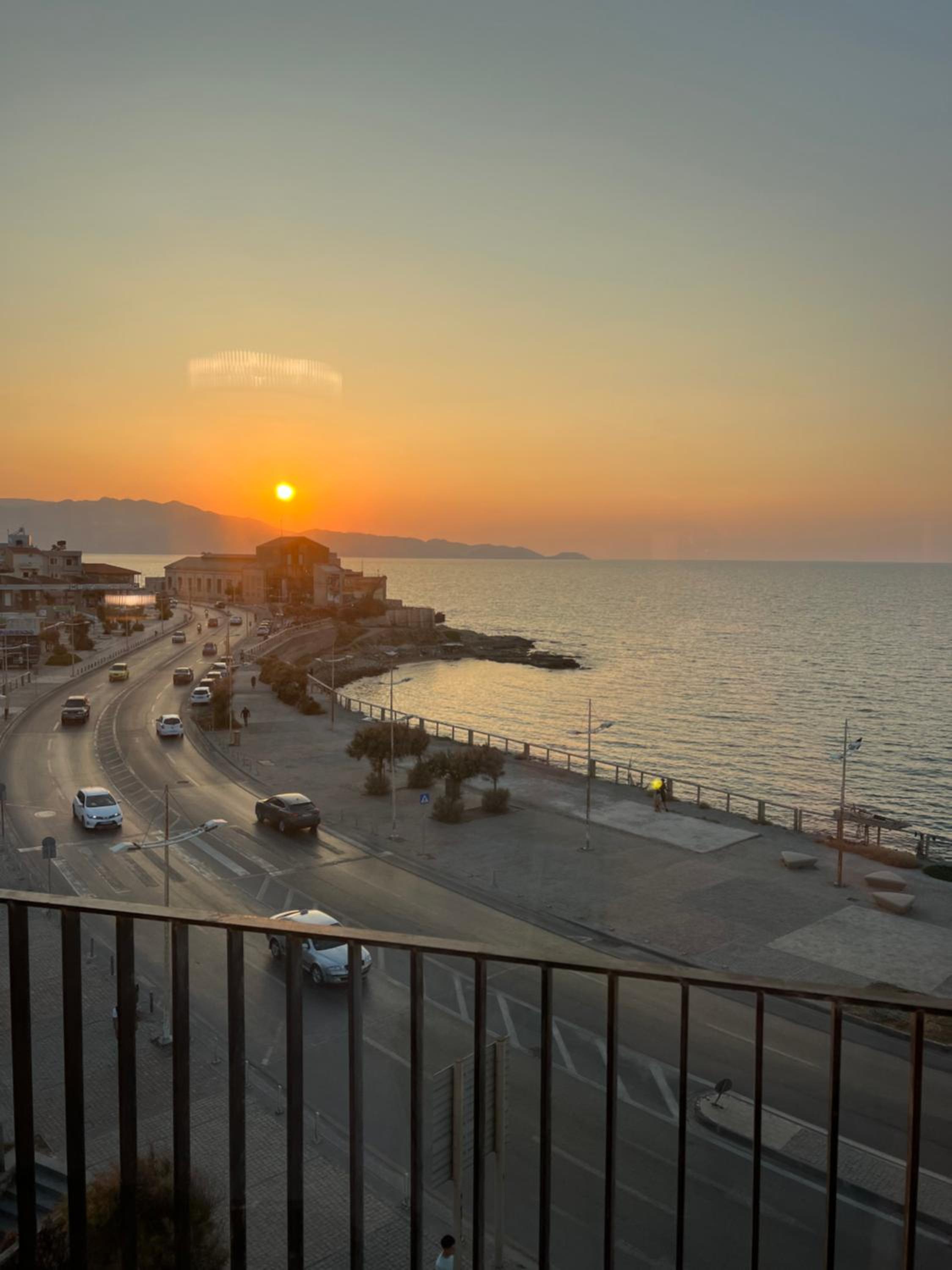 Deluxe Double Room with Balcony and Sea View - Photo 13