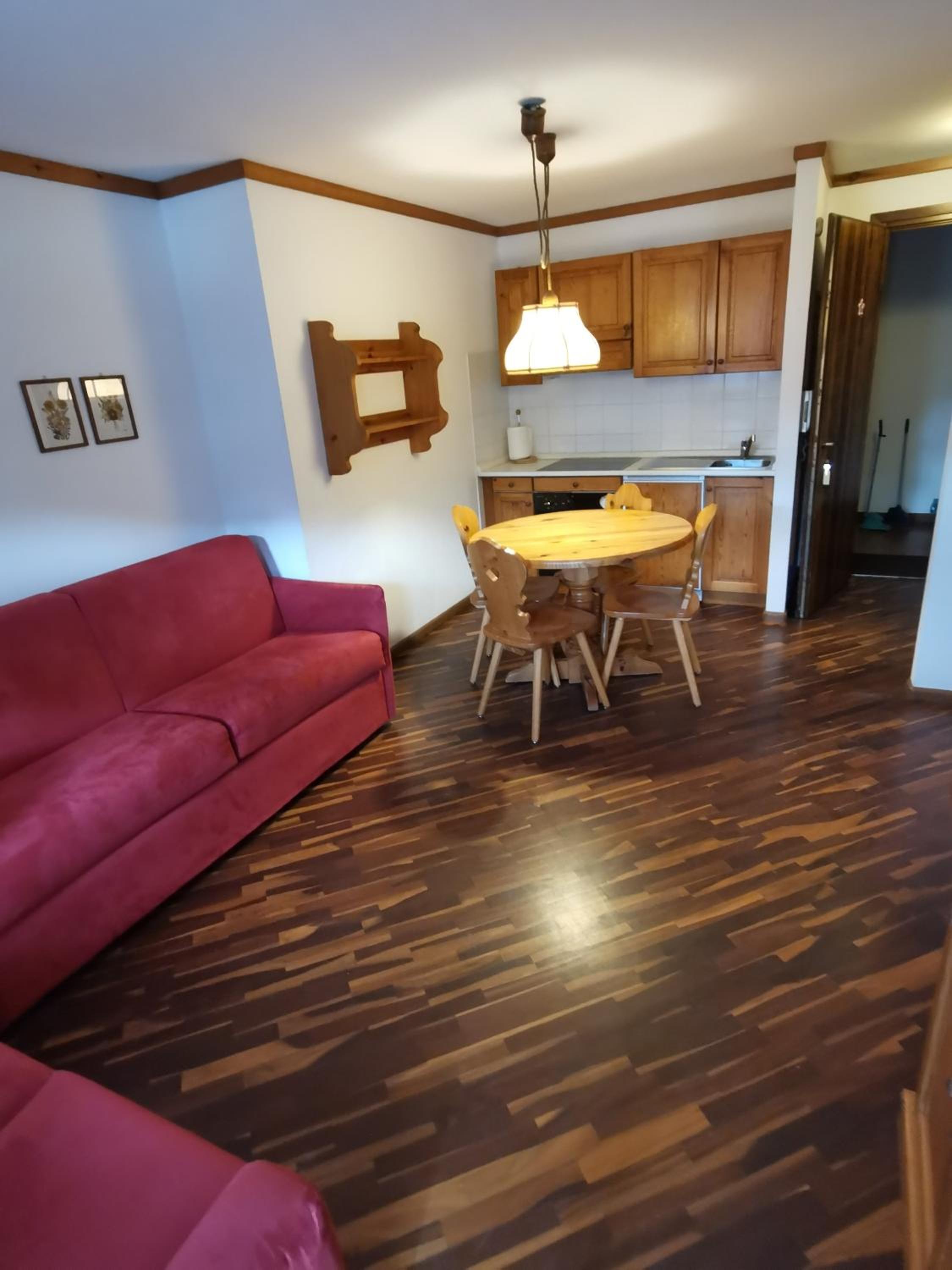 One-Bedroom Apartment photo 2