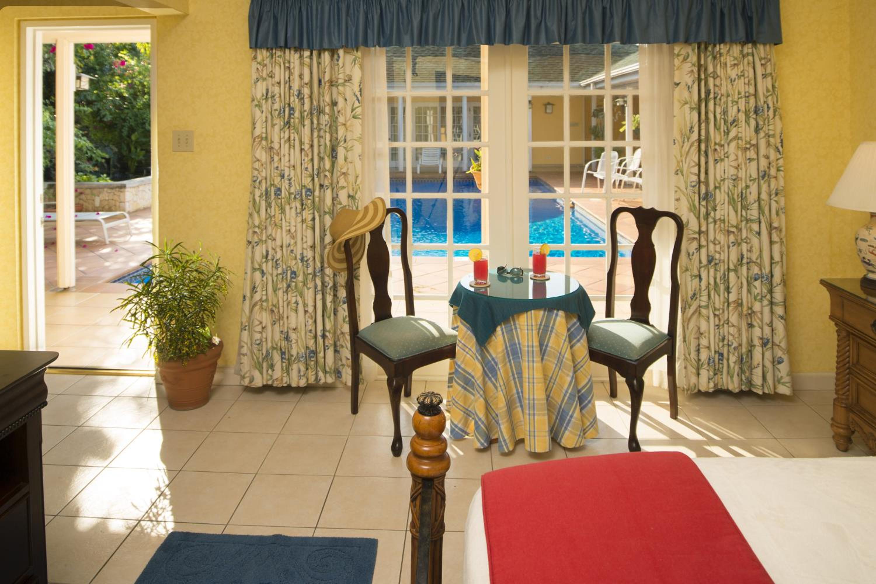 Queen Deluxe Room photo 2