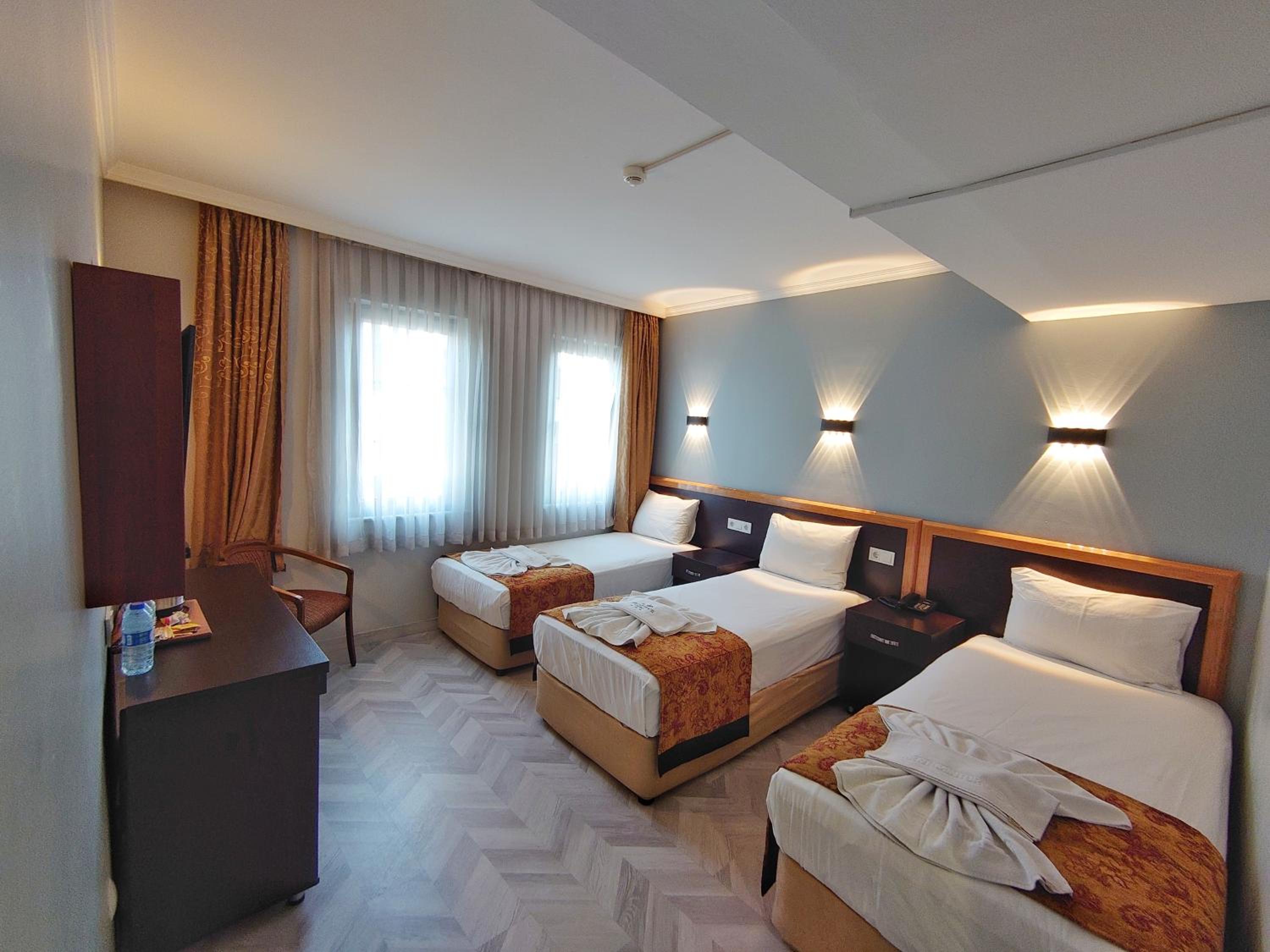 Triple Room photo 2