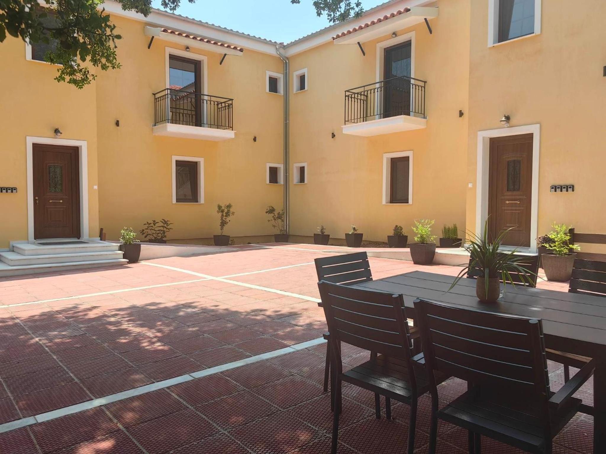 Apartment with Lake View photo 2