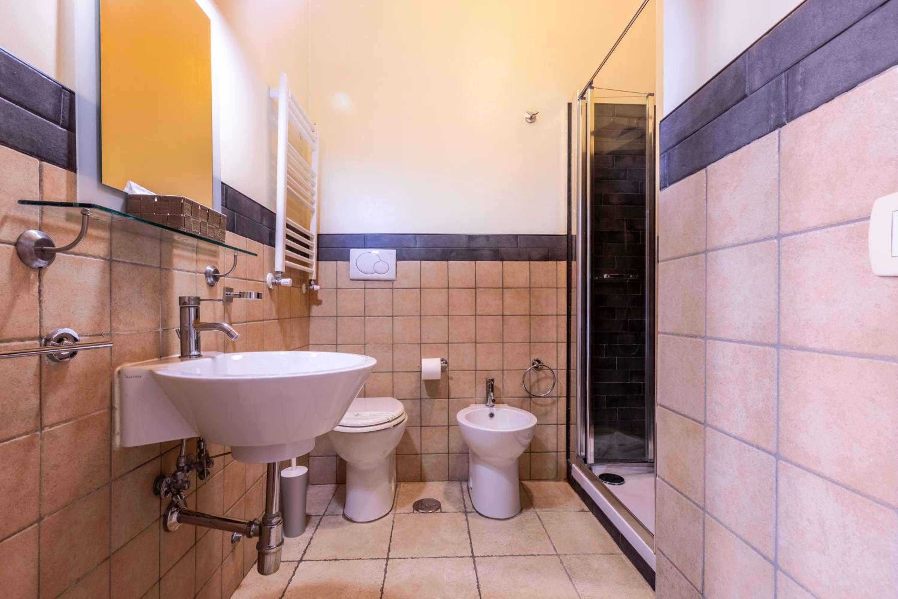 Small Double or Twin Room photo 3