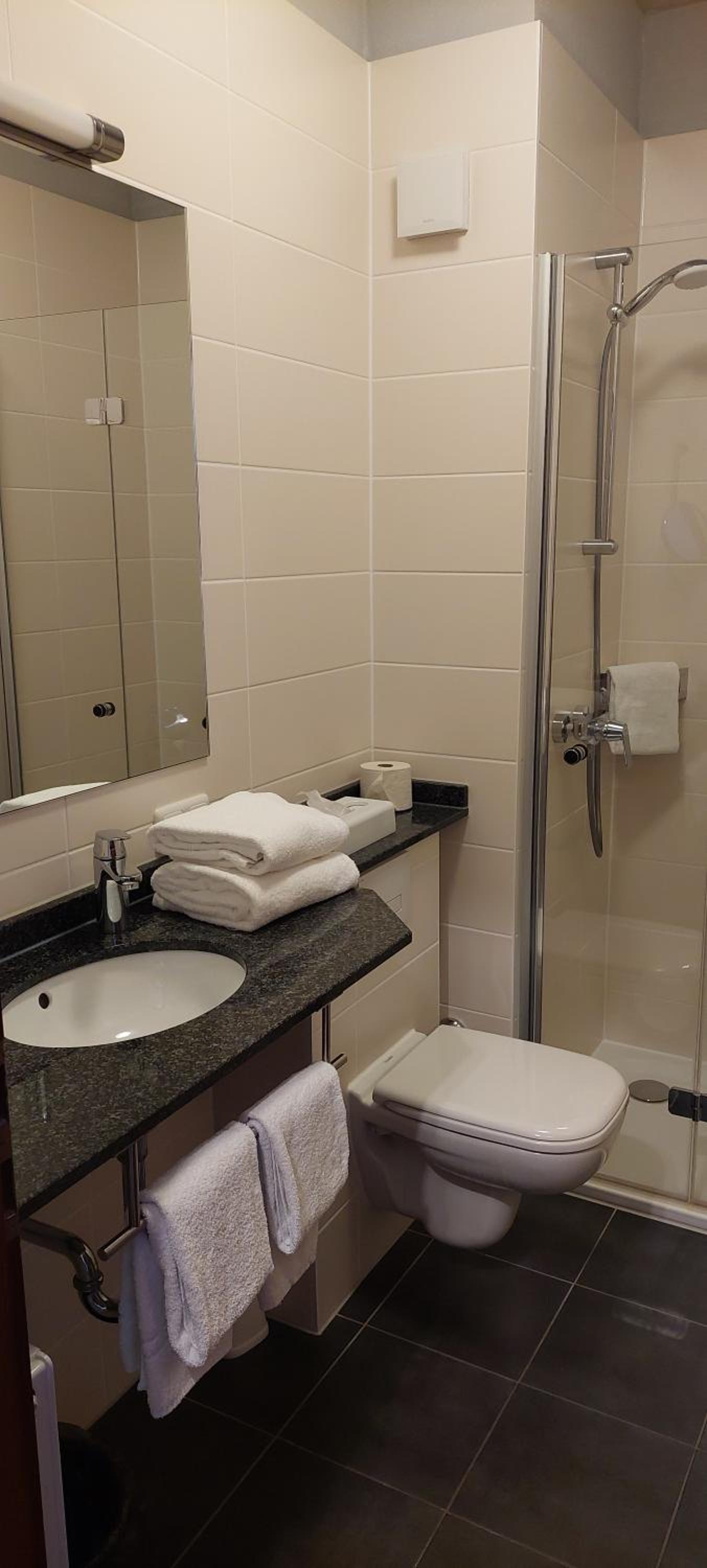 Standard Double Room - Photo 5