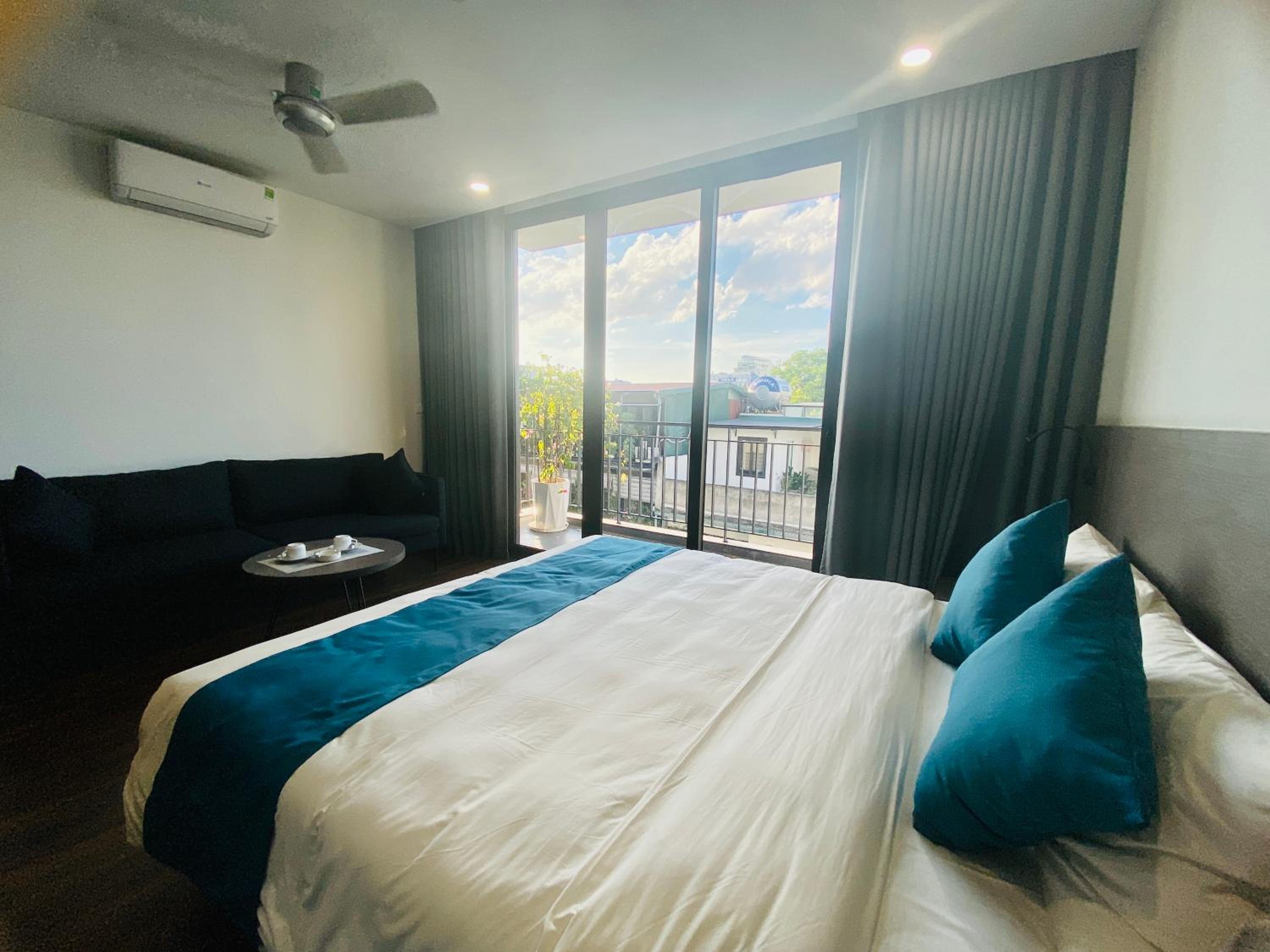 Queen Room With Balcony