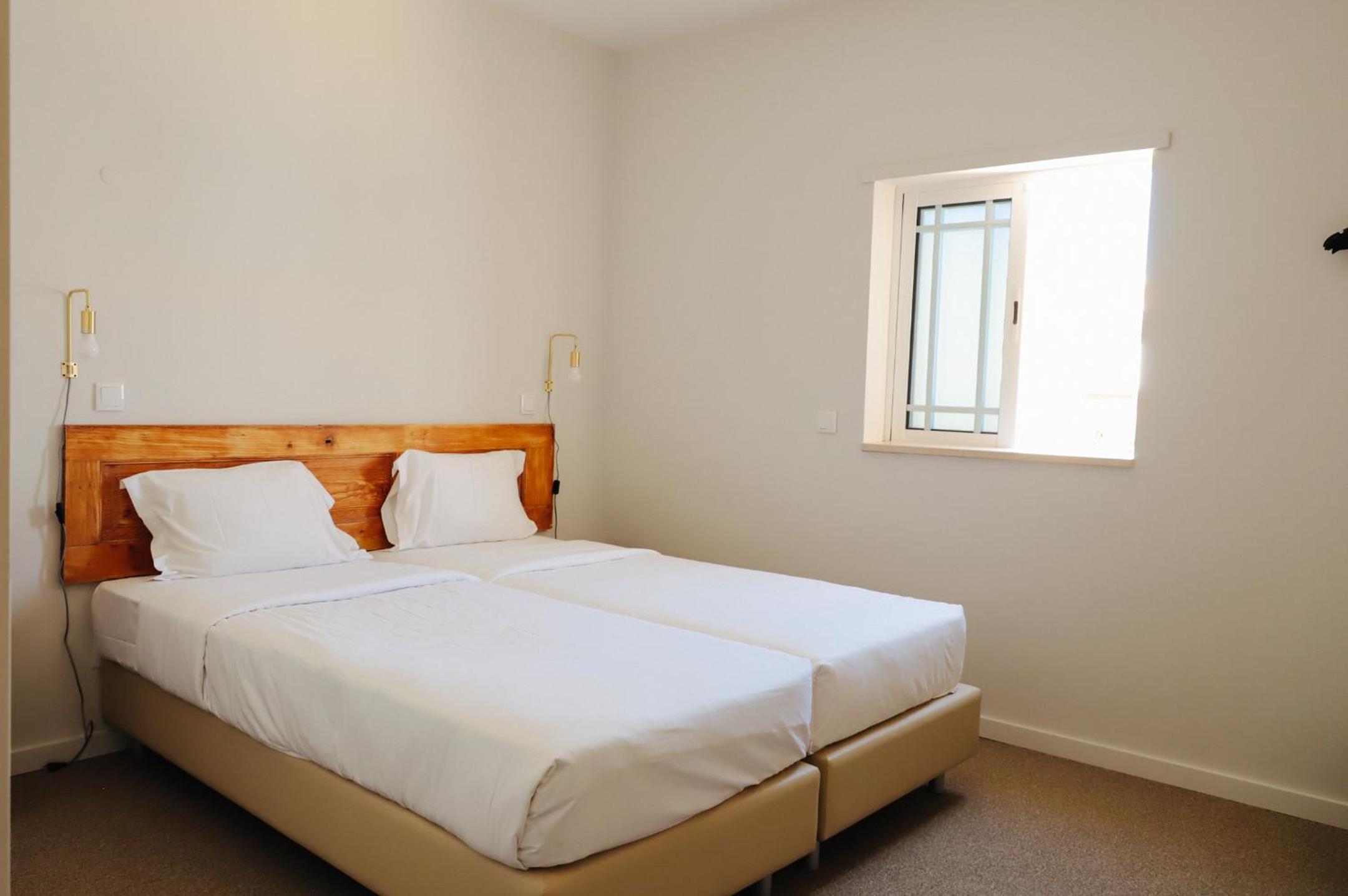 Deluxe Twin Room - Photo 3