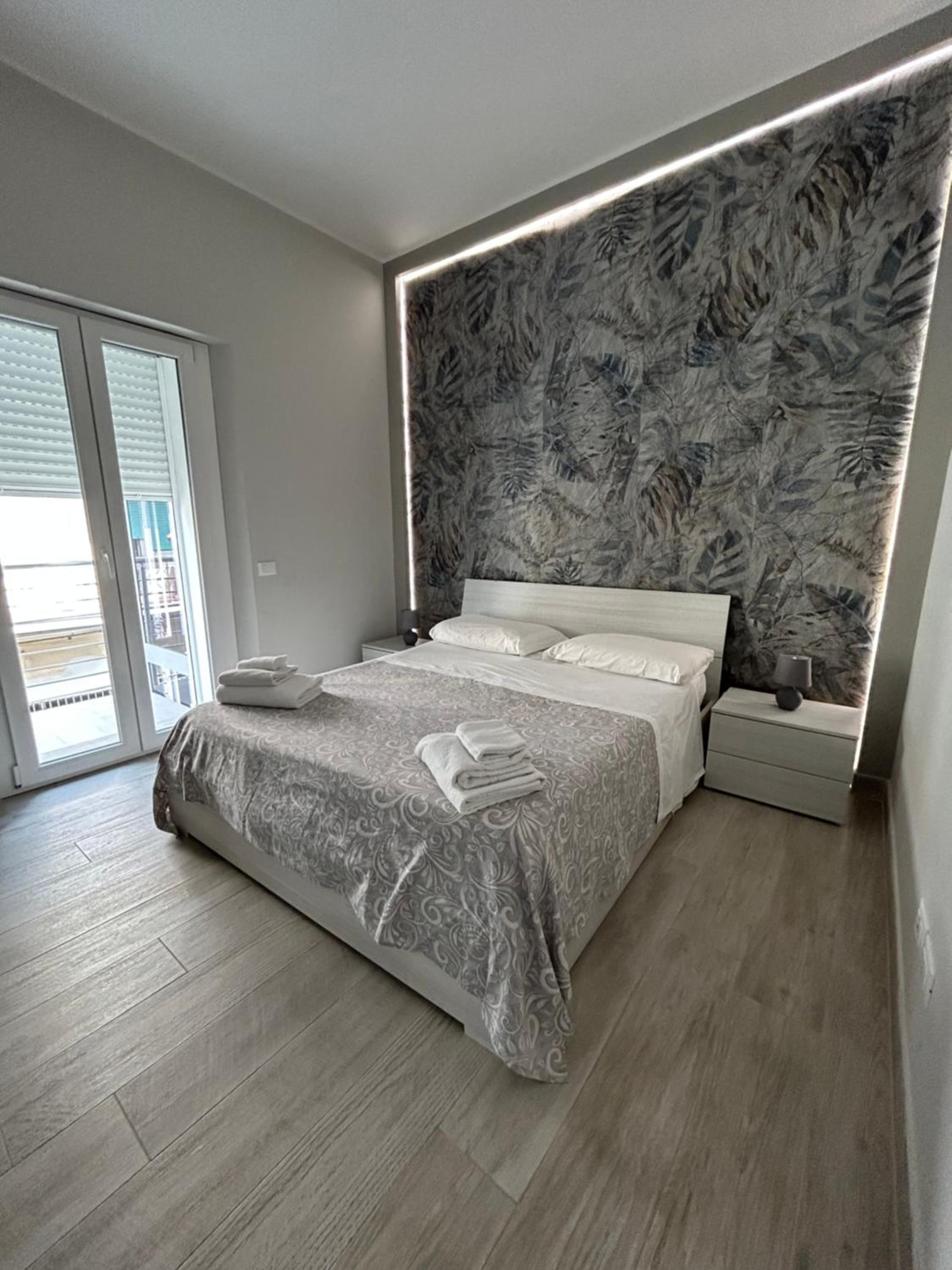 Two-Bedroom Apartment with Balcony and Sea View photo 1