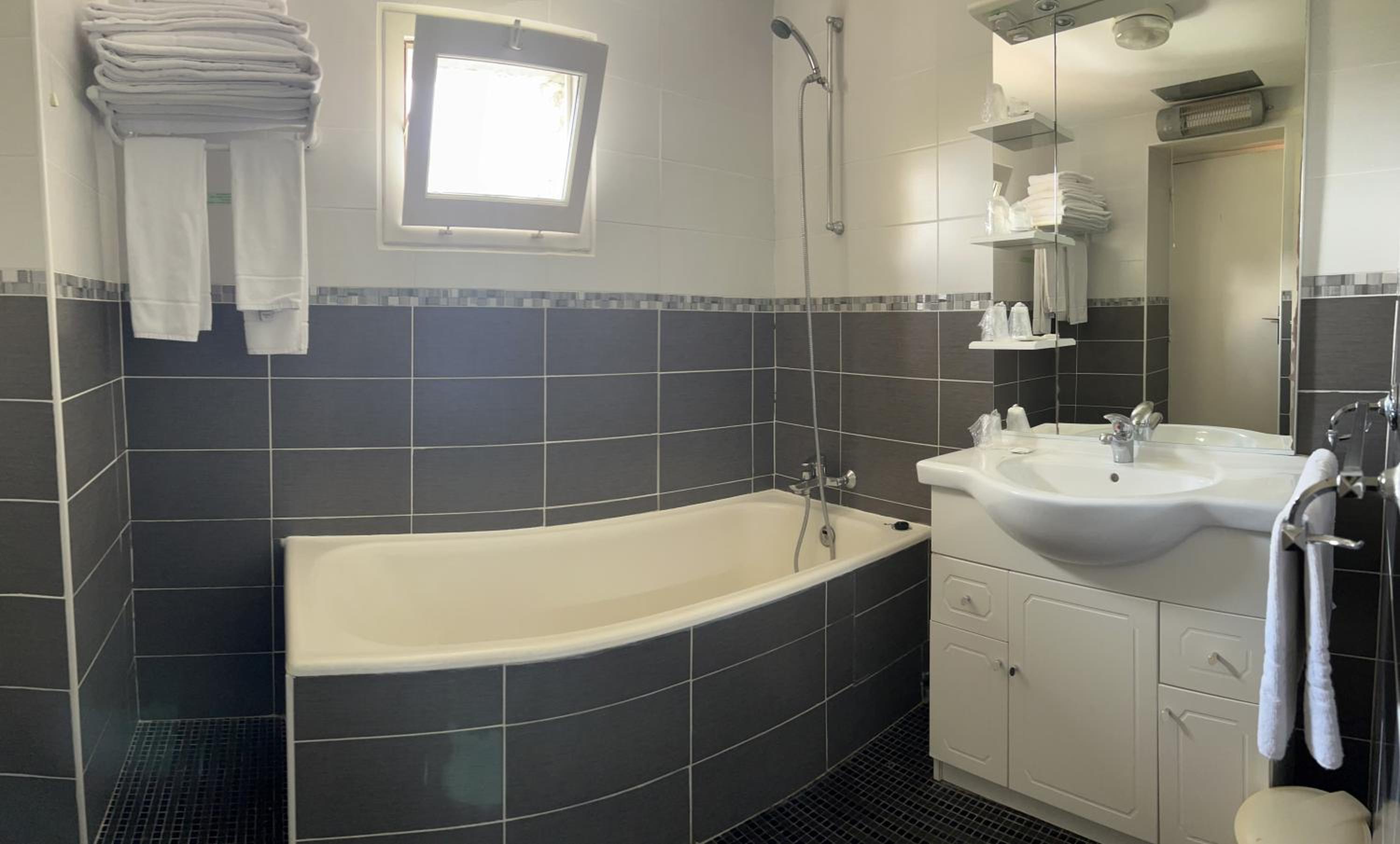 Triple Room - Photo 7