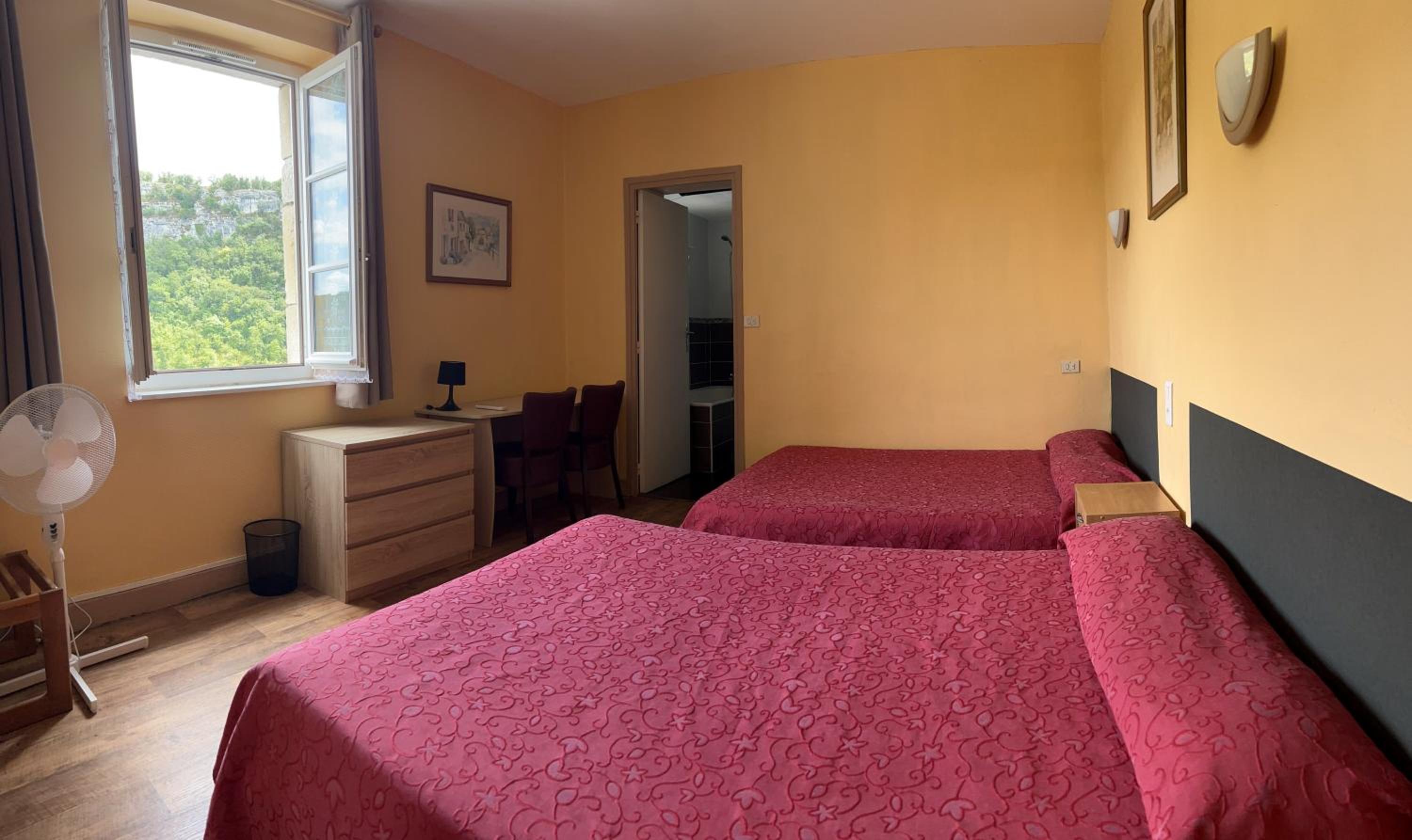 Quadruple Room - Photo 2