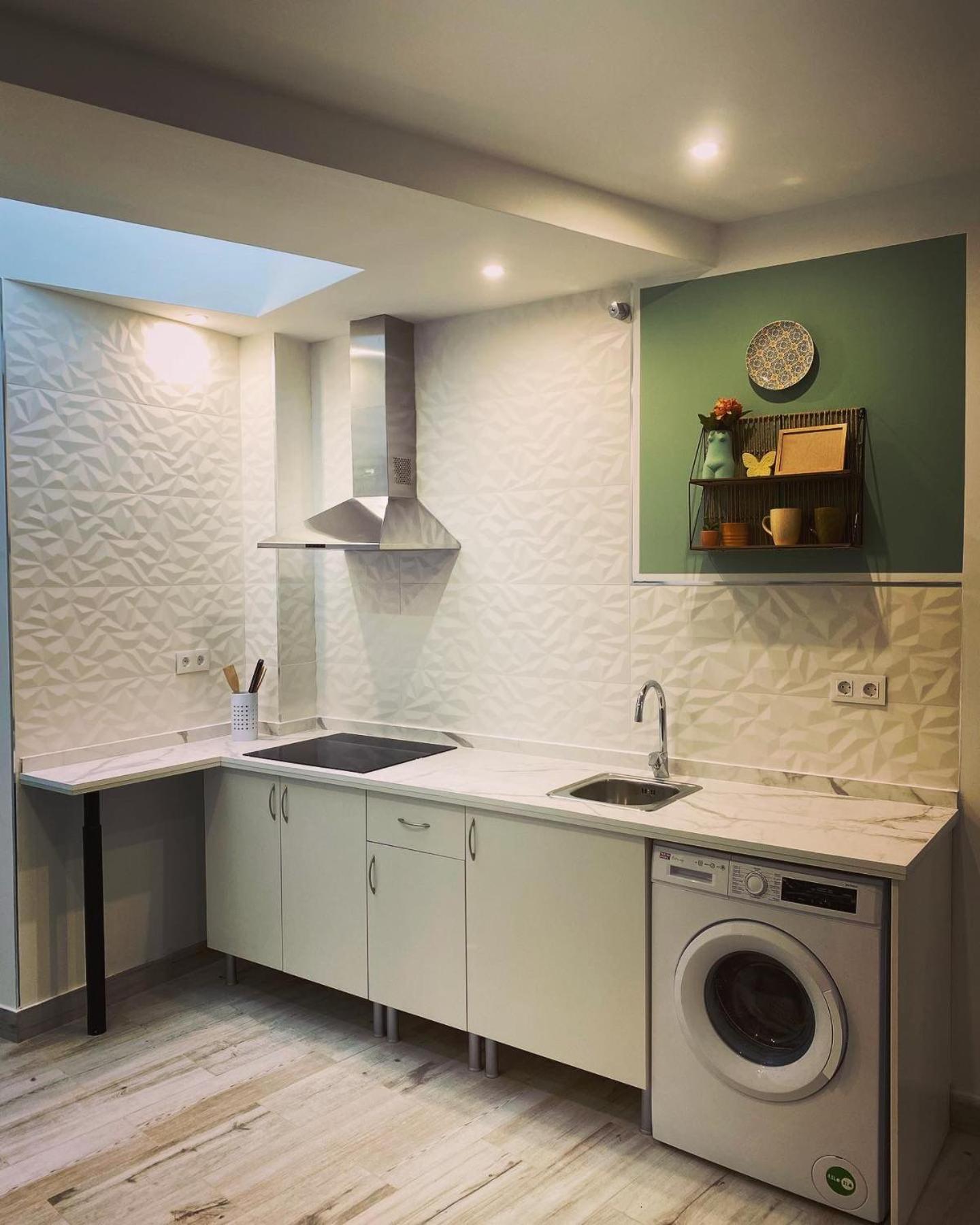 Quadruple Room with Private Bathroom photo 2