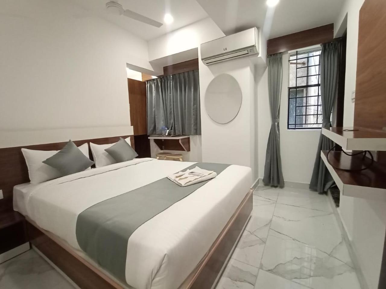 Deluxe Double Room - Photo 1