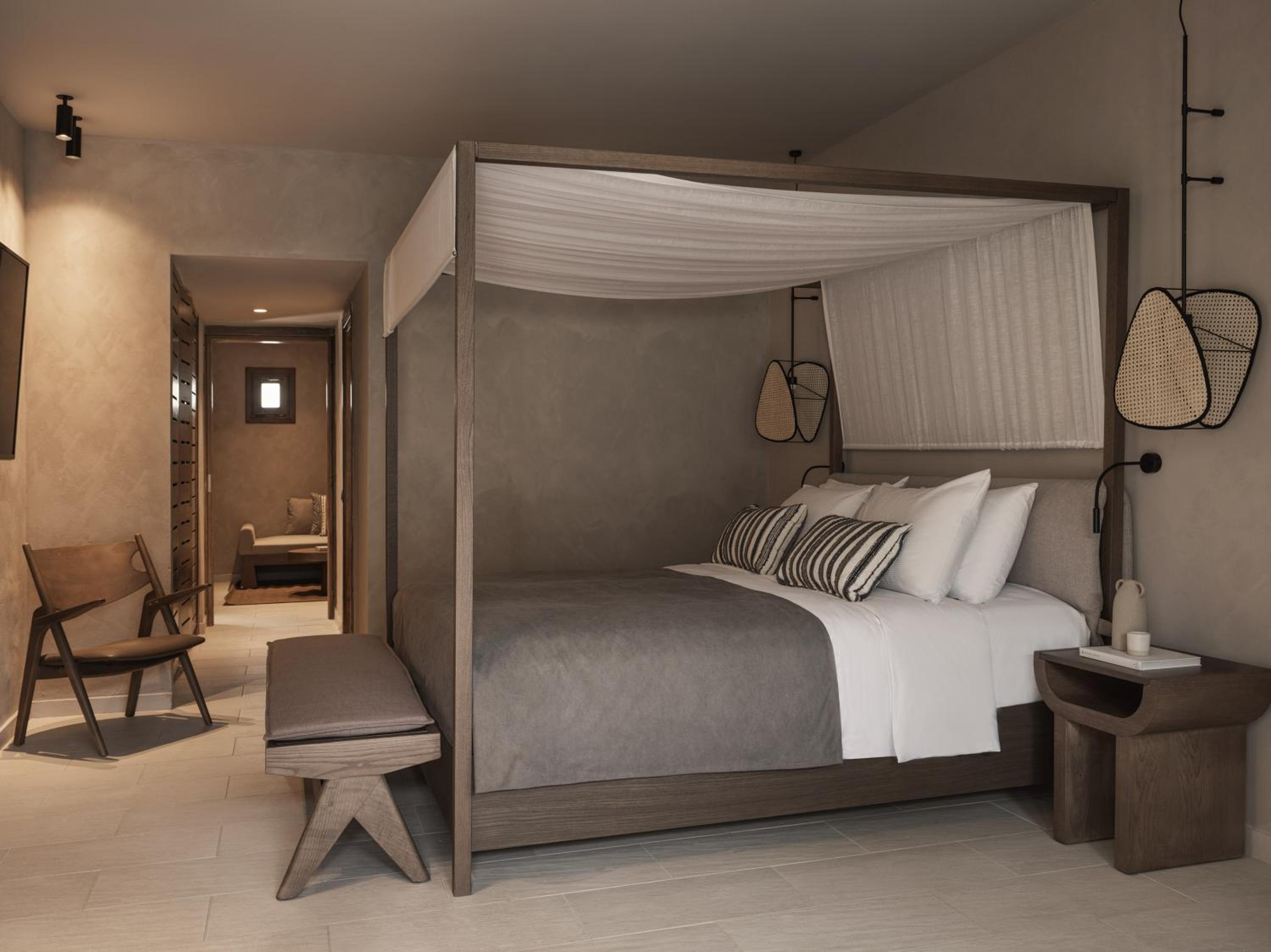 Ottoman One-Bedroom King Suite with Jetted Tub