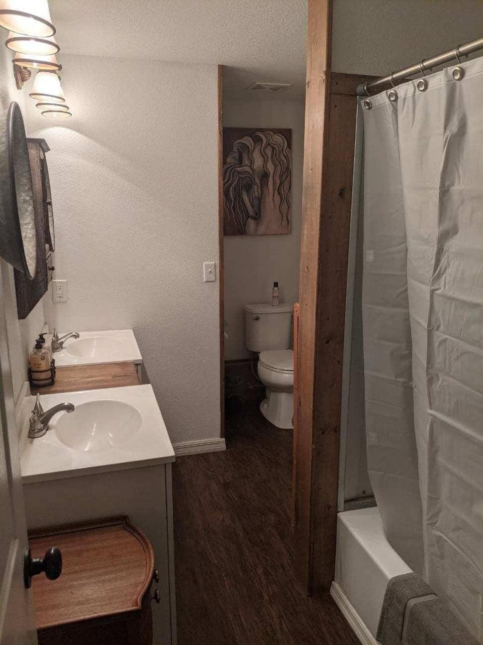 Two-Bedroom House photo 2