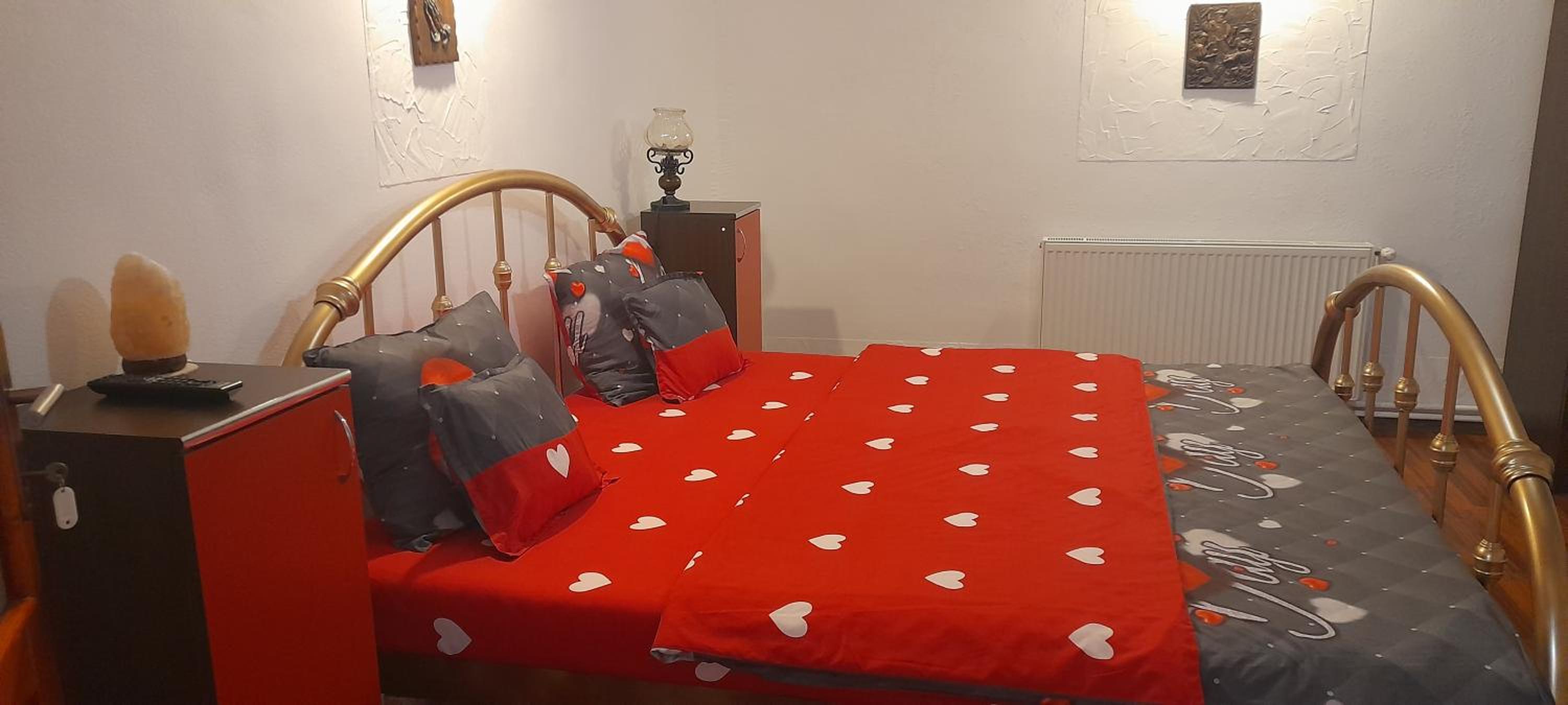Double or Twin Room with Private Bathroom - Photo 1