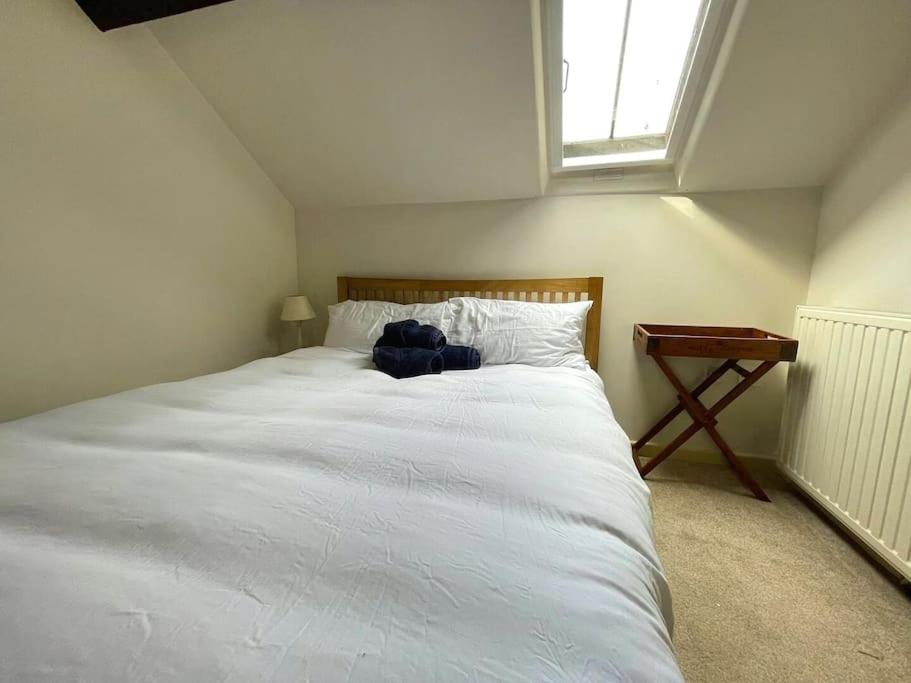Three-Bedroom House photo 3