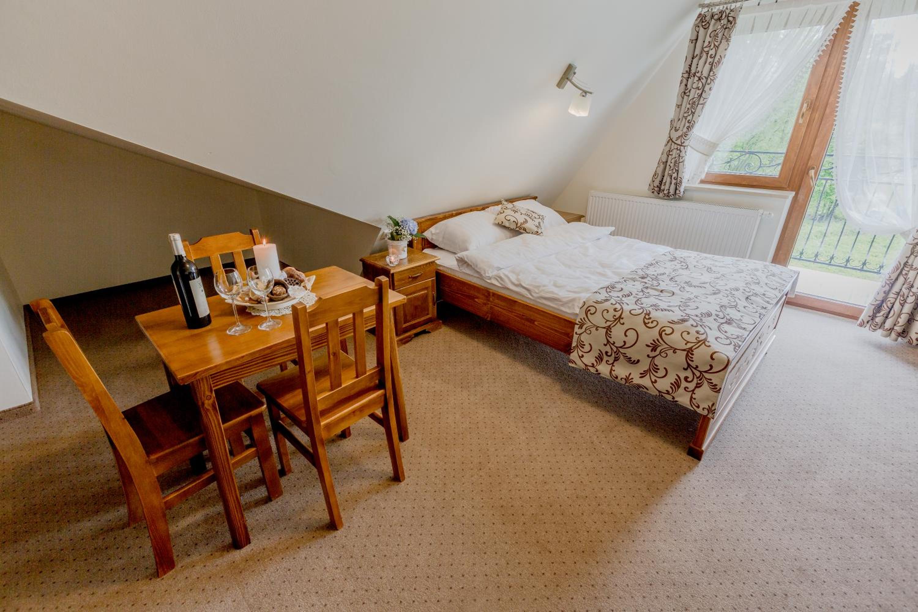 Double Room - Photo 2