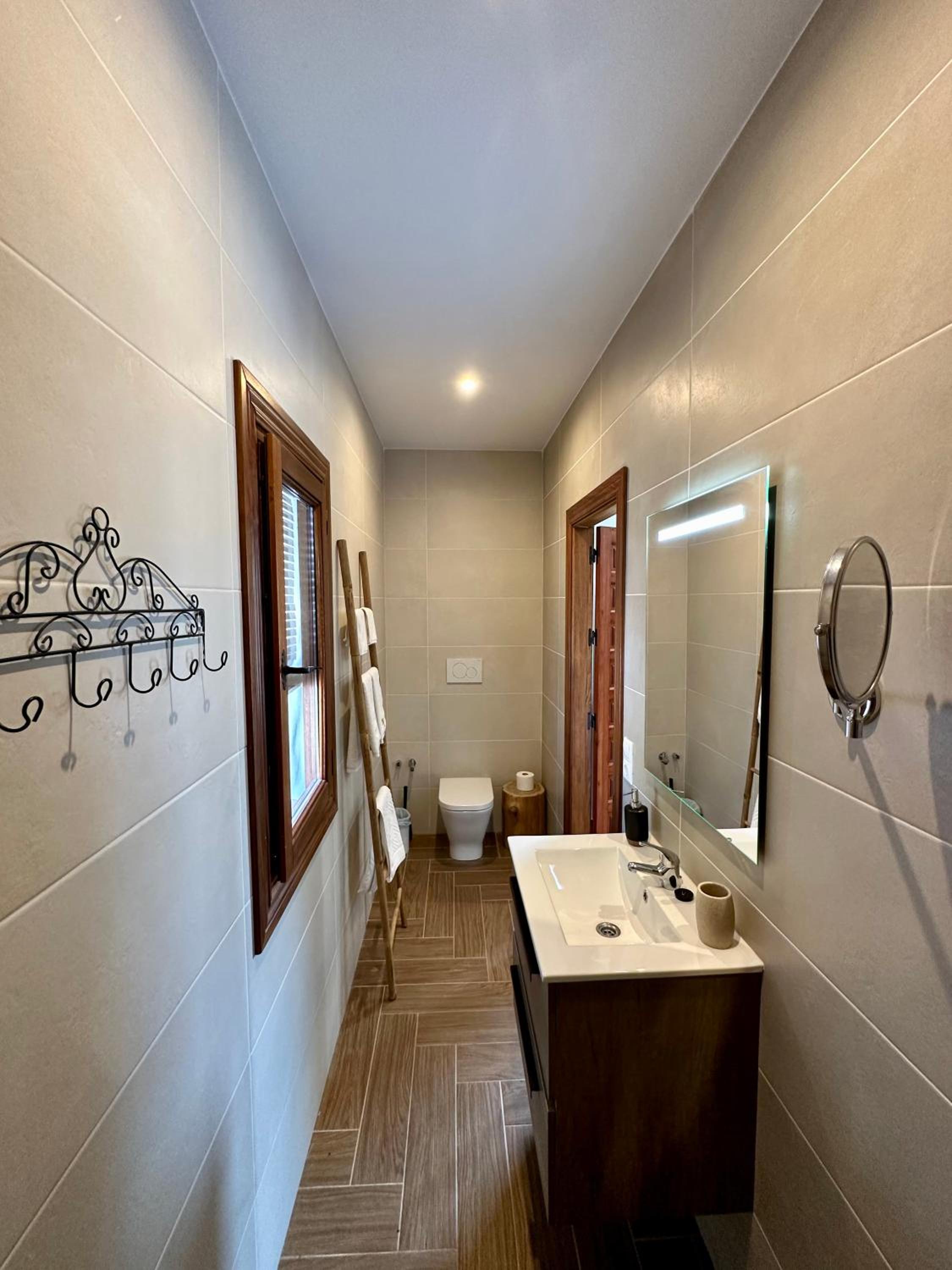 Deluxe Family Suite photo 3