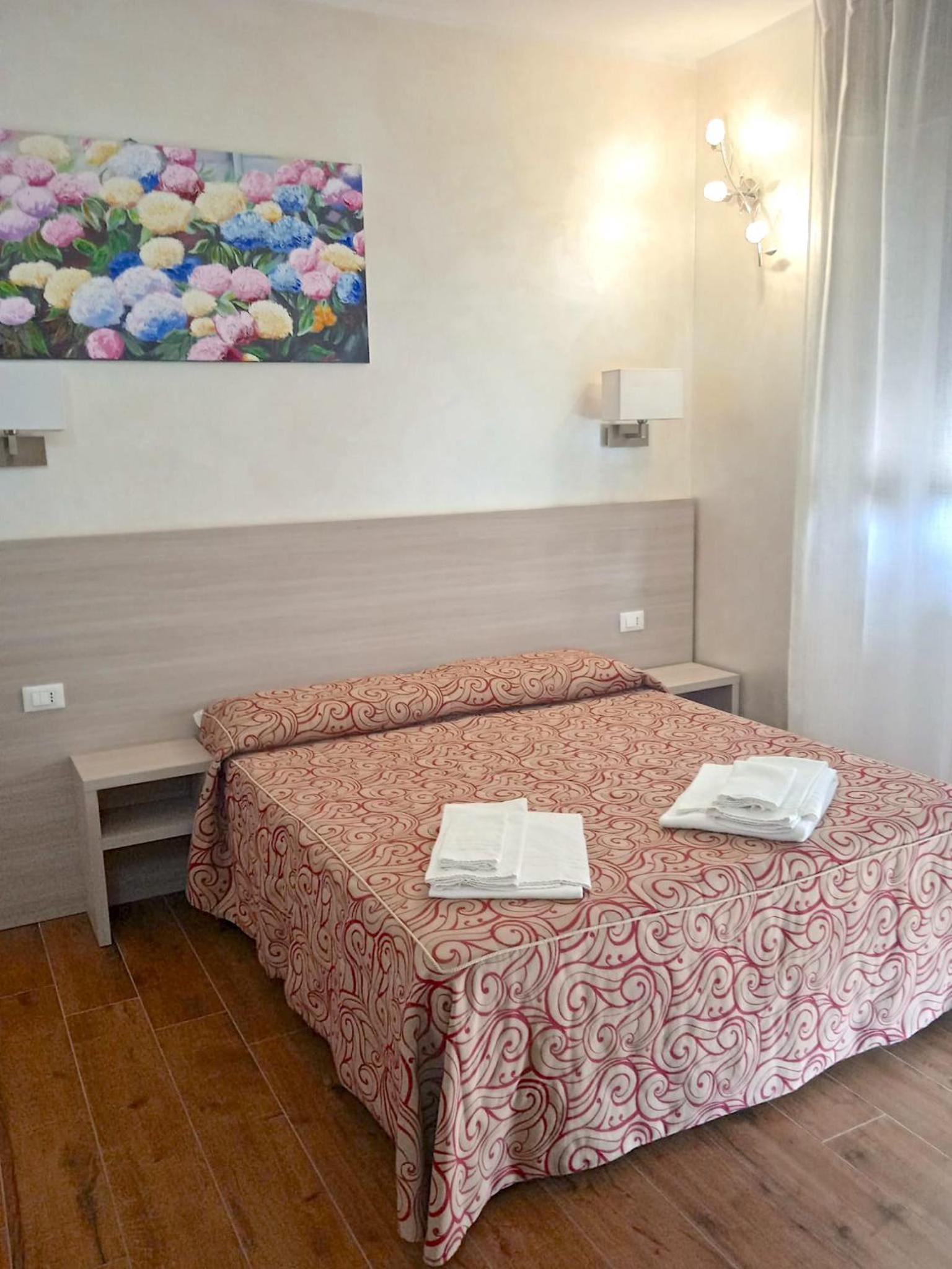 Superior Double or Twin Room - Photo 5