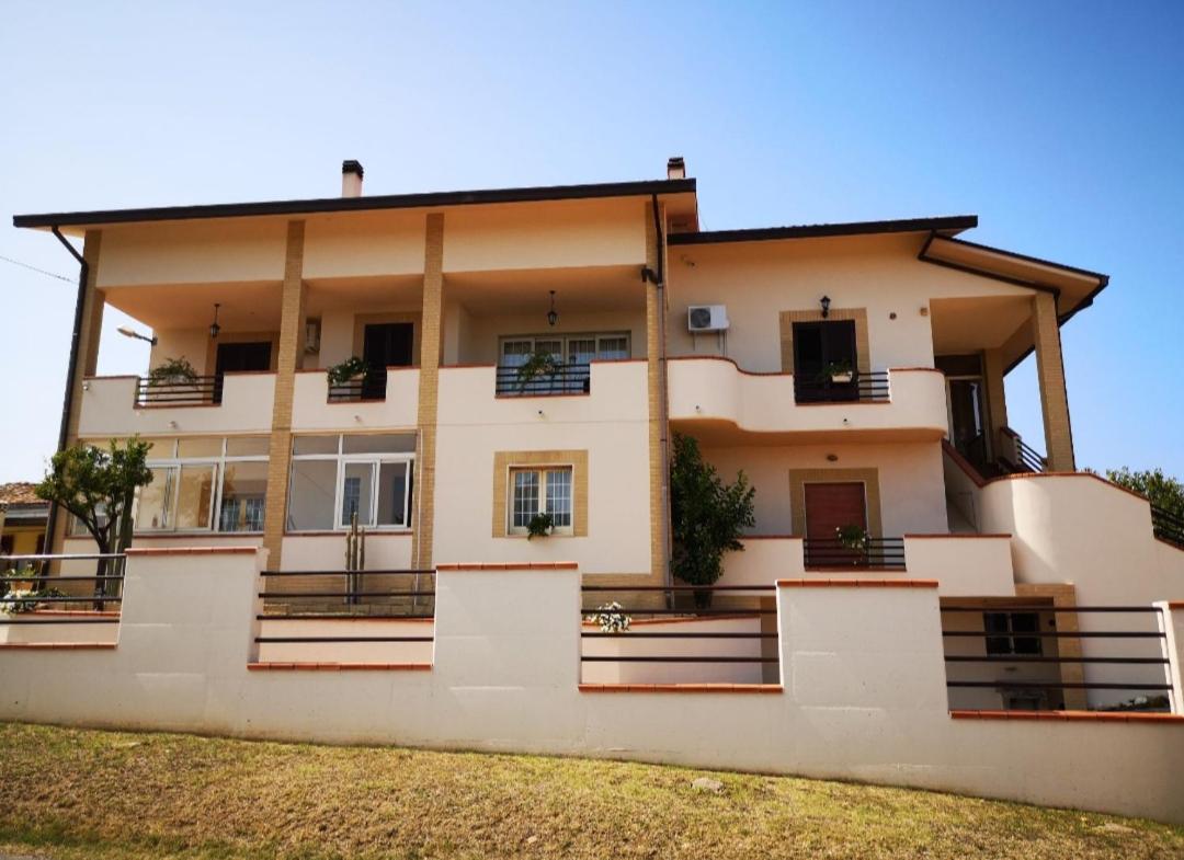 Two-Bedroom House photo 2