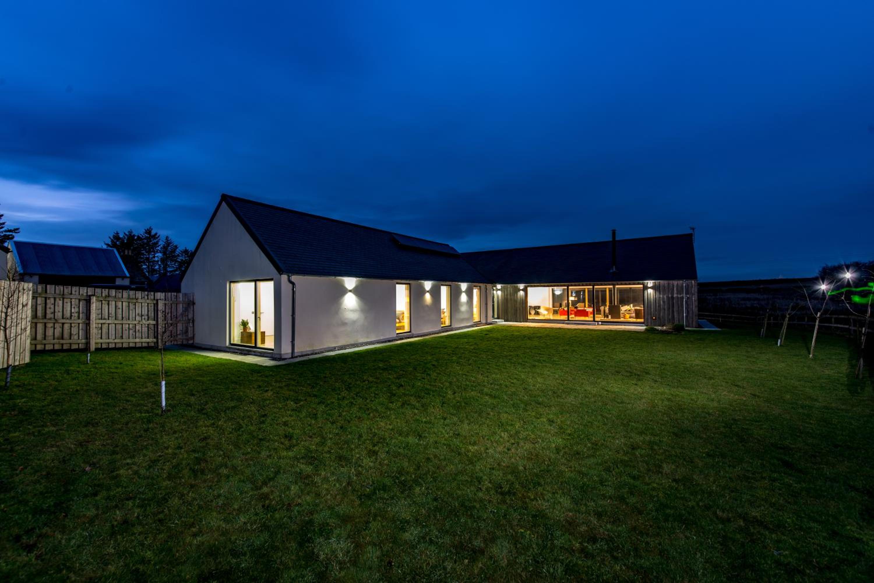 Villa photo 3