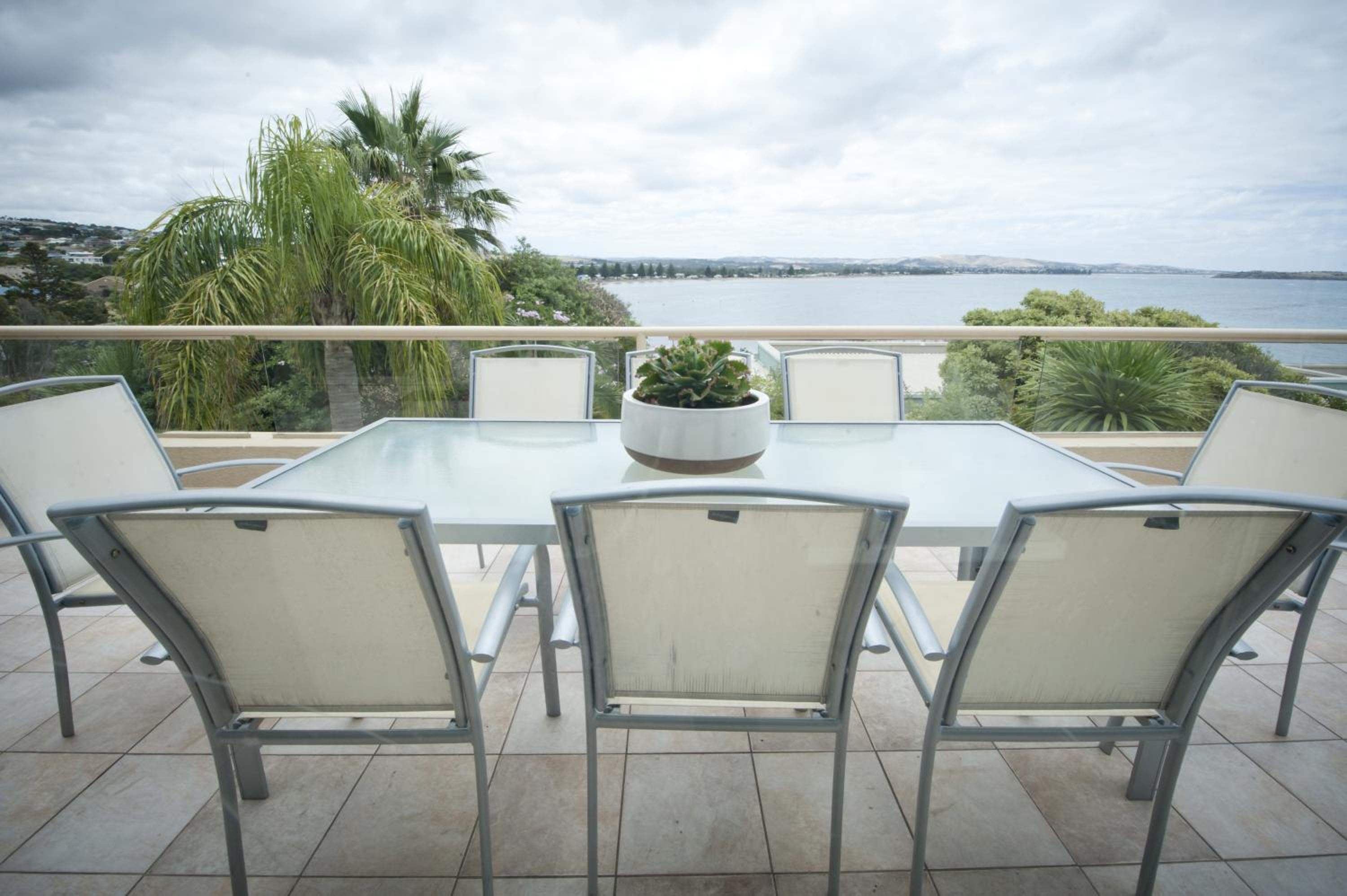 Apartment with Ocean View - Photo 19