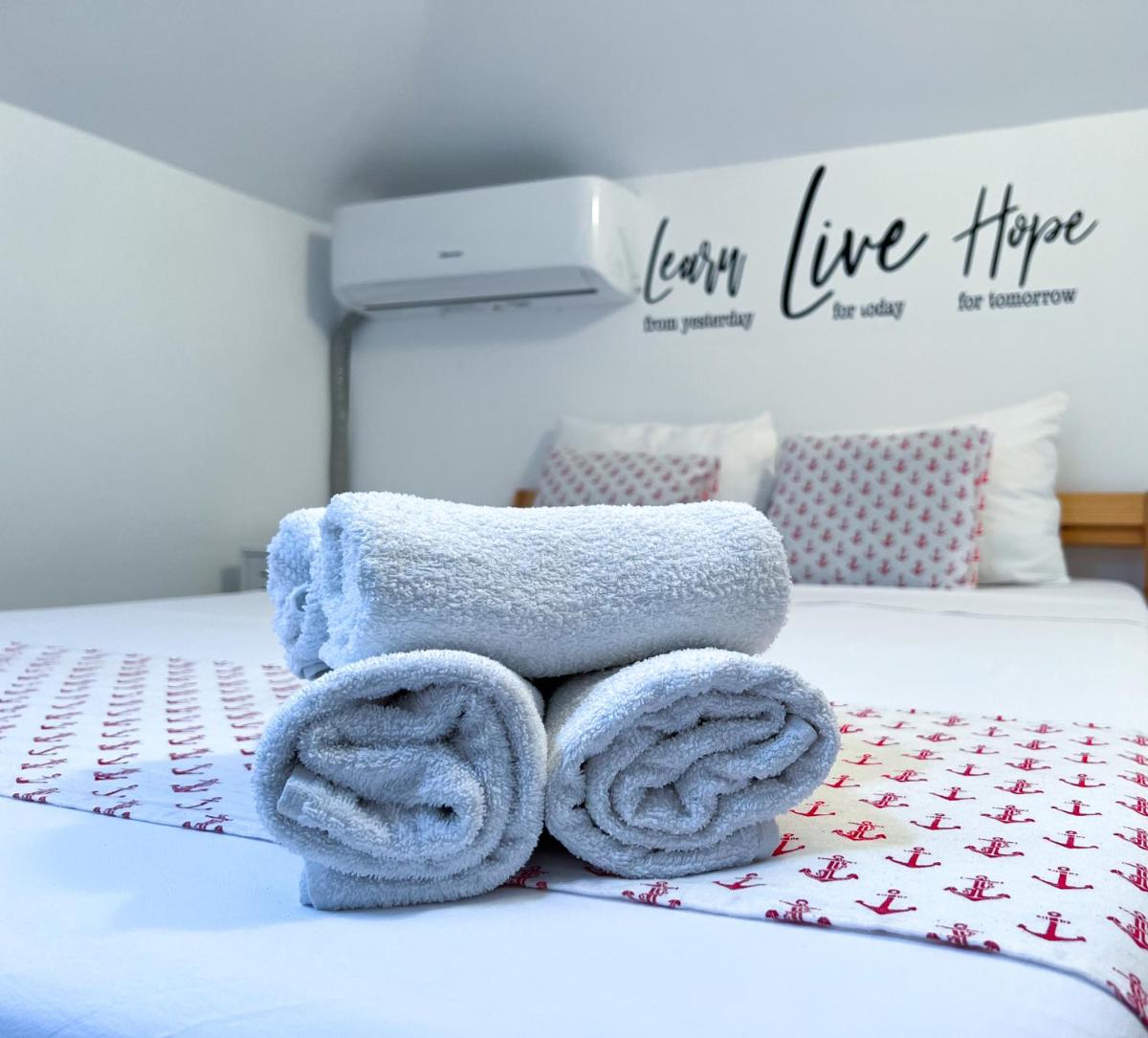 Double Room - Photo 11