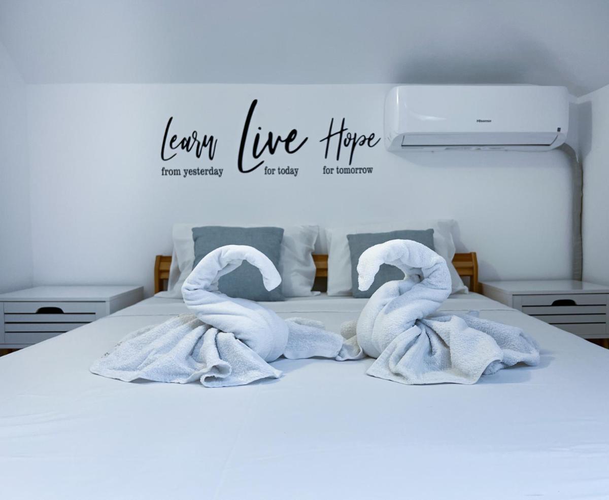 Double Room - Photo 16