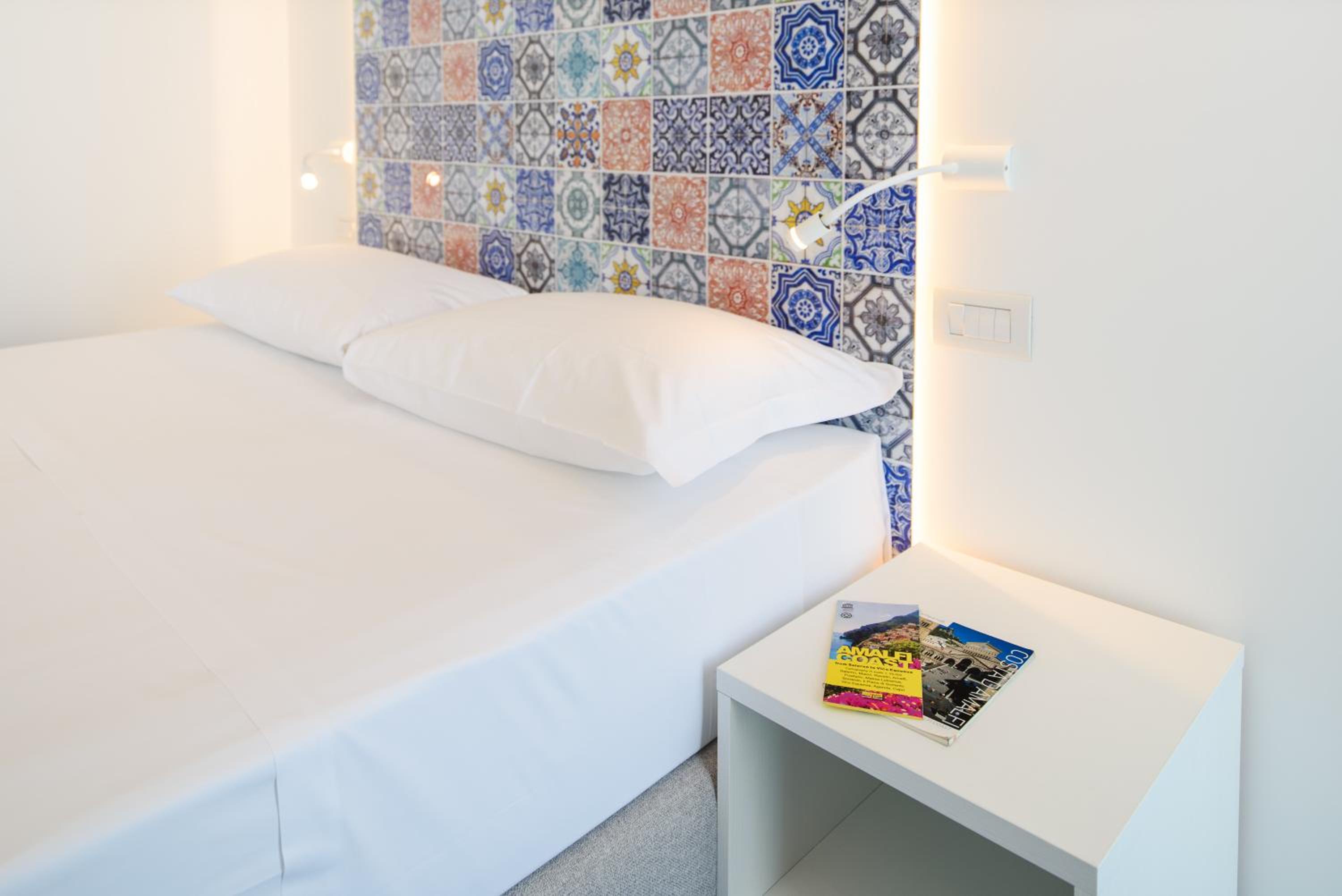 Deluxe Double Room with Balcony and Sea View - Photo 36