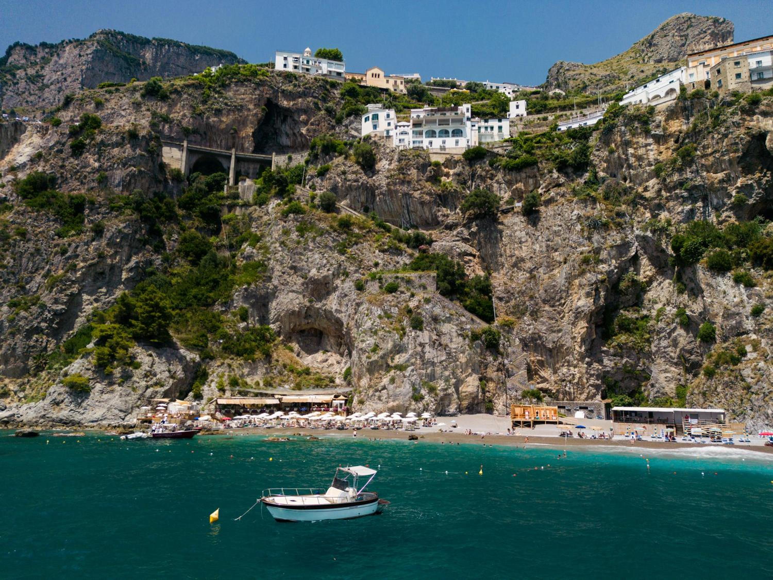 Deluxe Double Room with Balcony and Sea View - Photo 5