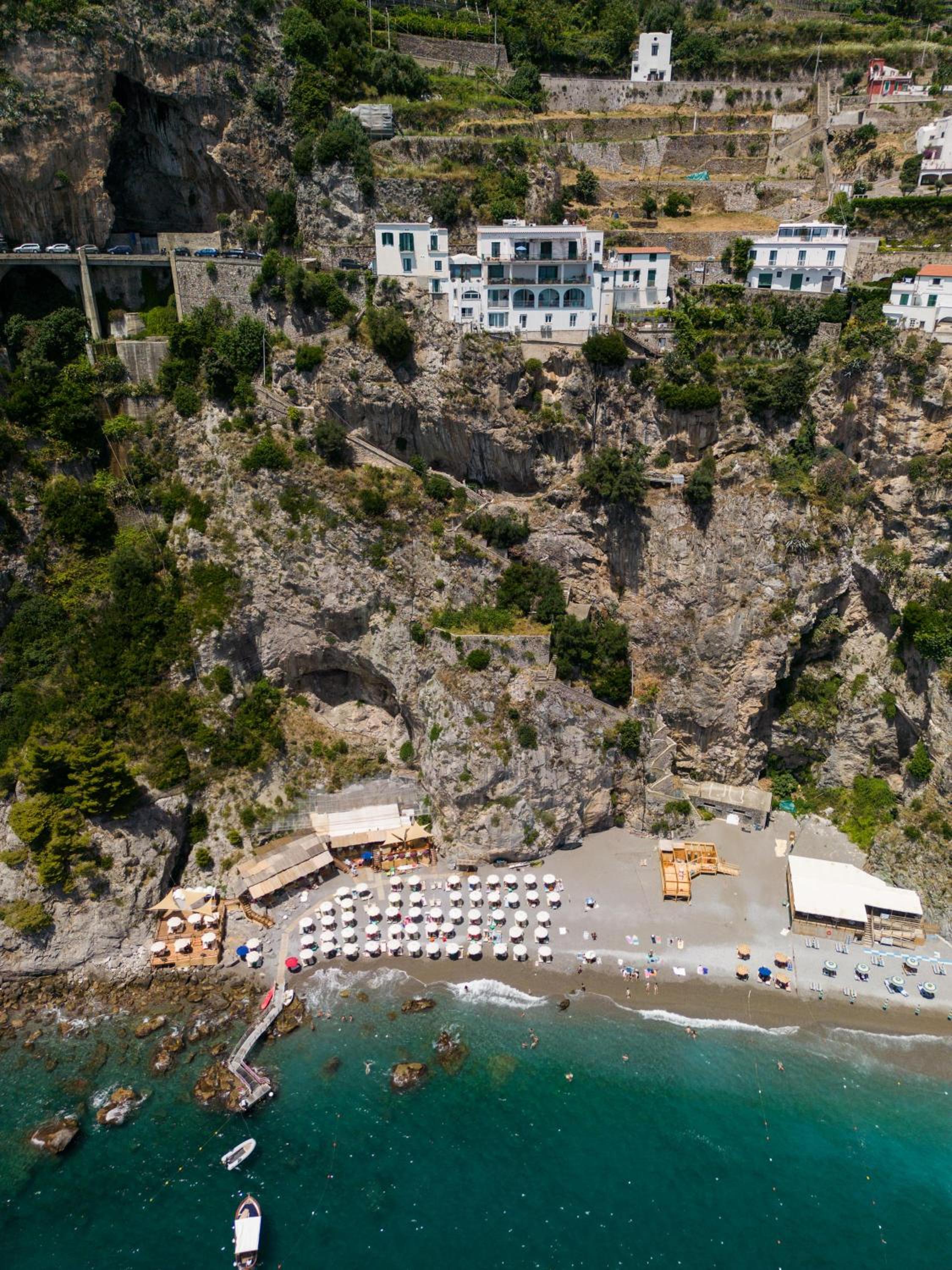 Deluxe Double Room with Balcony and Sea View - Photo 3