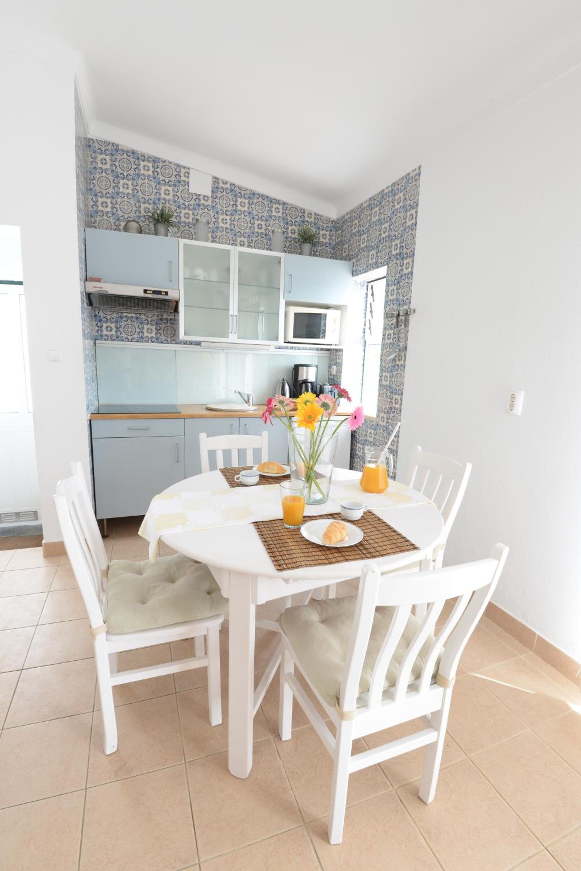 Two-Bedroom Apartment with River View - Photo 2
