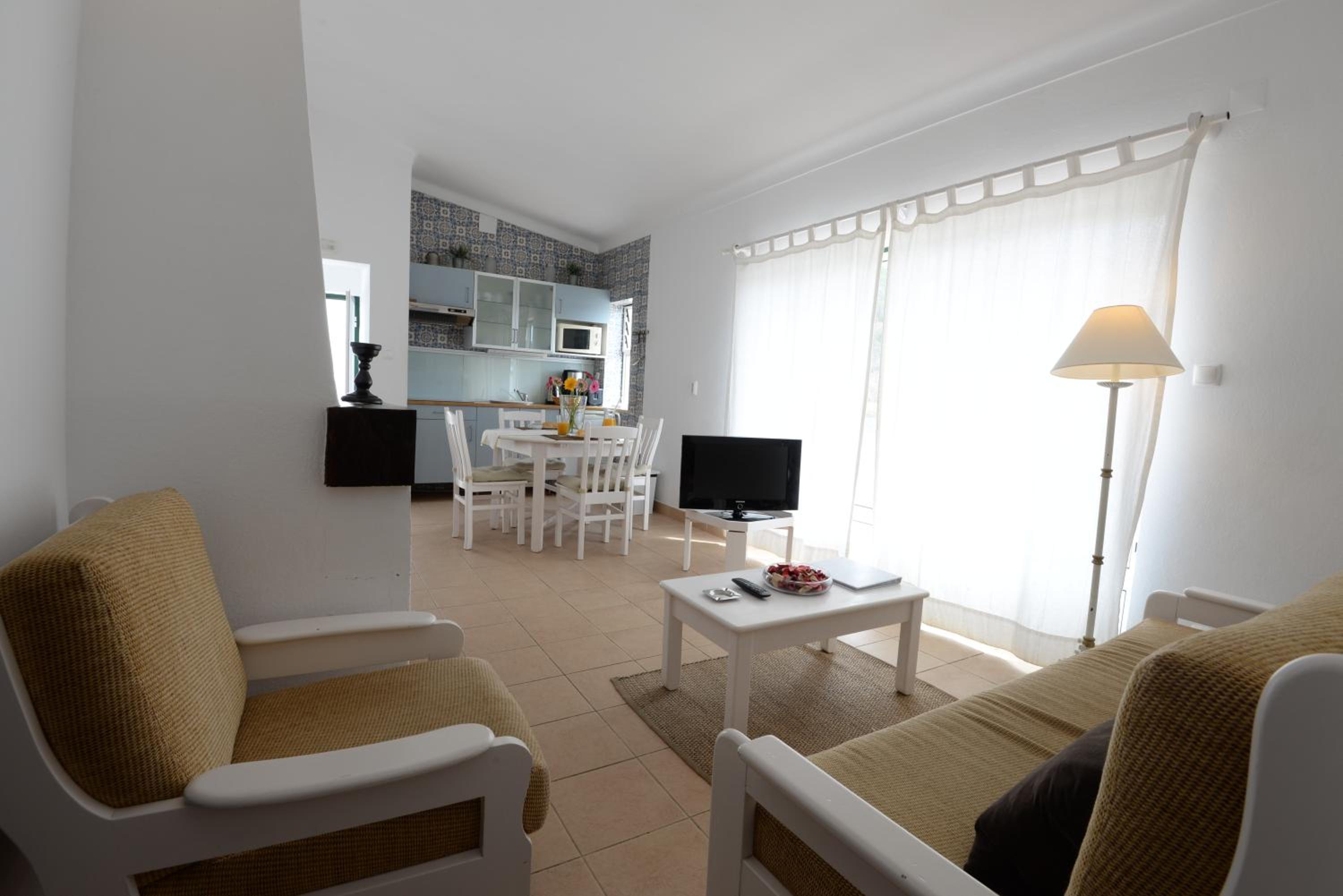 Two-Bedroom Apartment with River View - Photo 4