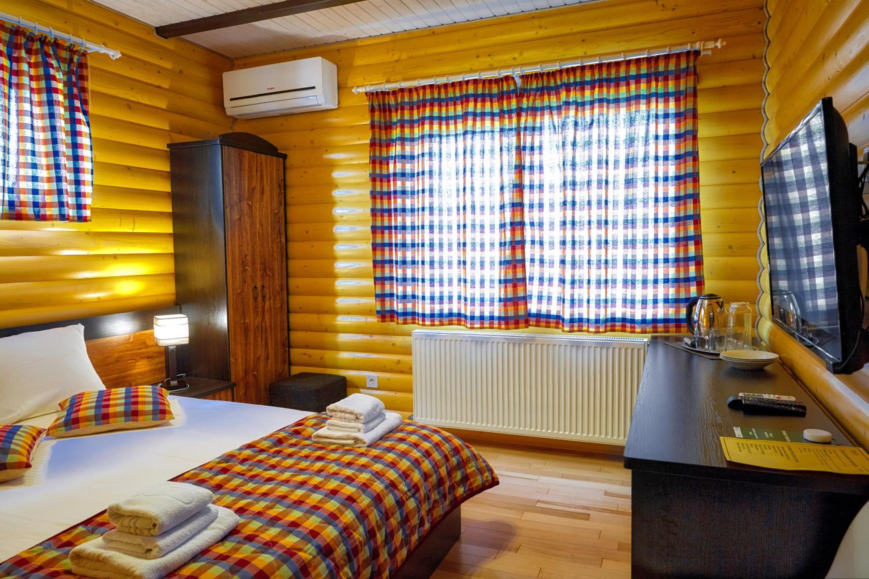 Standard Double or Twin Room photo 3