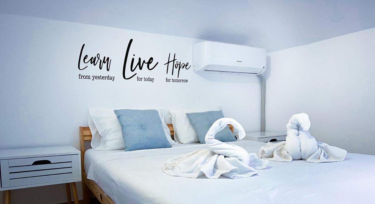 Double Room - Photo 15